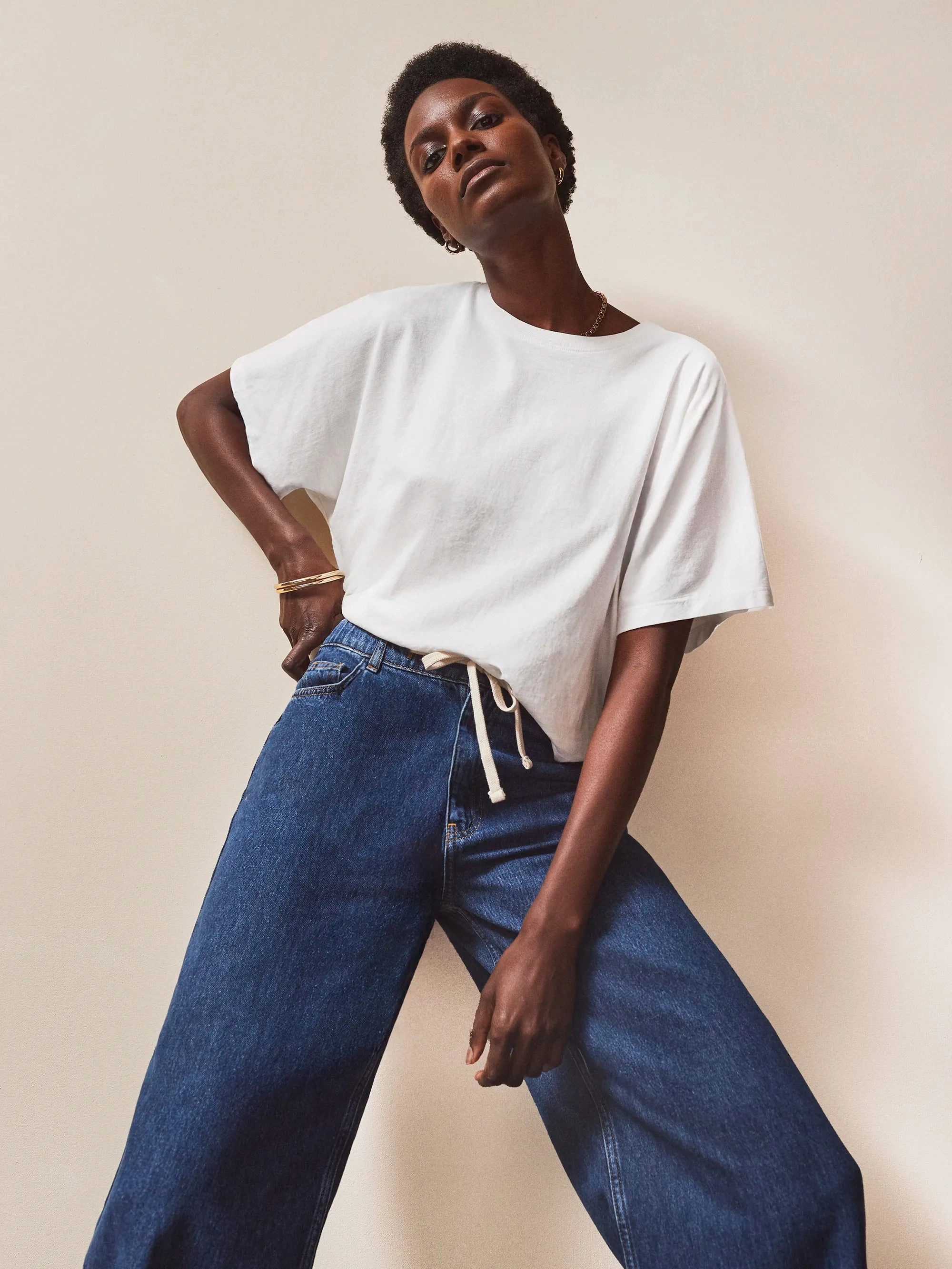 Elegant Cut White Ultimate Pure Cotton Cropped Tee