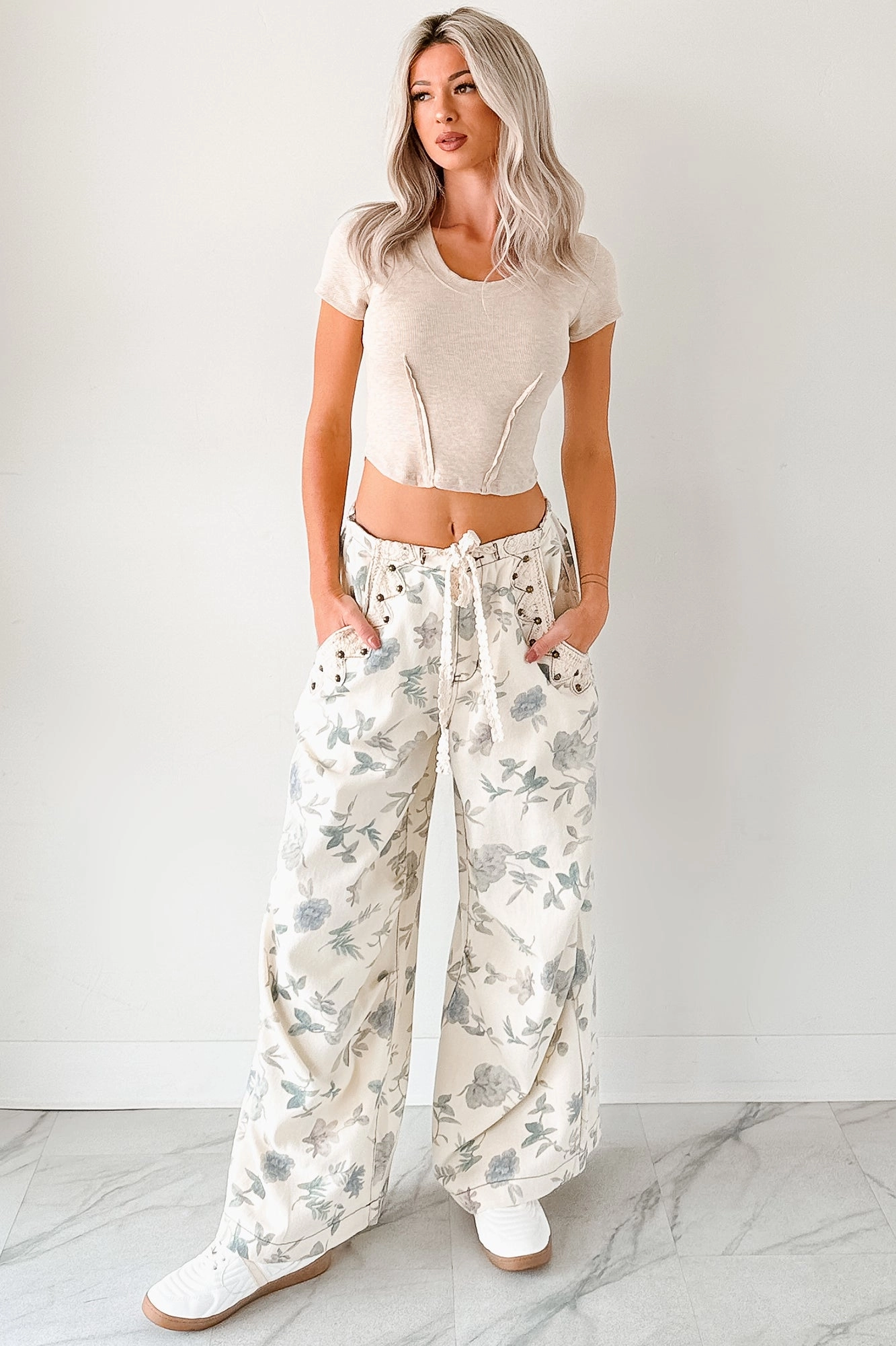 Travel Comfort Breathable Denim Lorelei Wide Leg Floral POL Jeans (Cream/Floral)