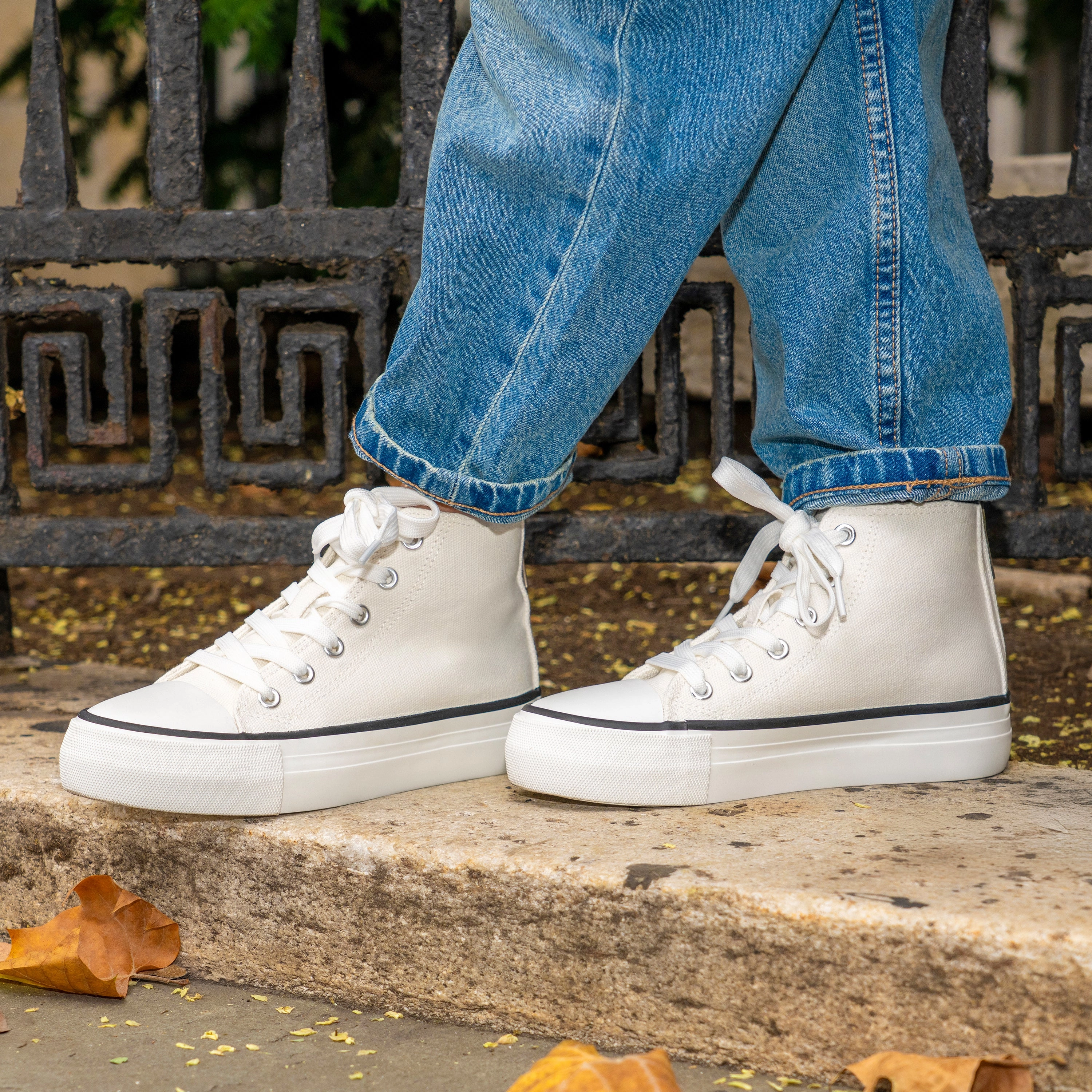 TANYA-OFF-WHITE Ultra Breathable Upper