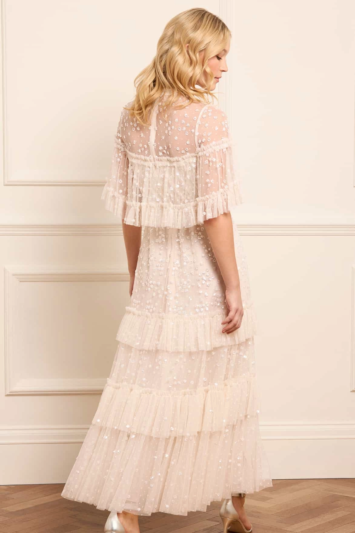 Casual Look Chill Base Leila Dot Tiered Cape Ankle Gown