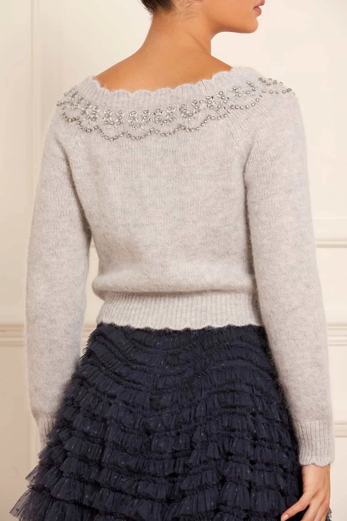 Embellished V-Neck Short Cardigan Bonded Seam Reinforcement Airflow Channel Weave