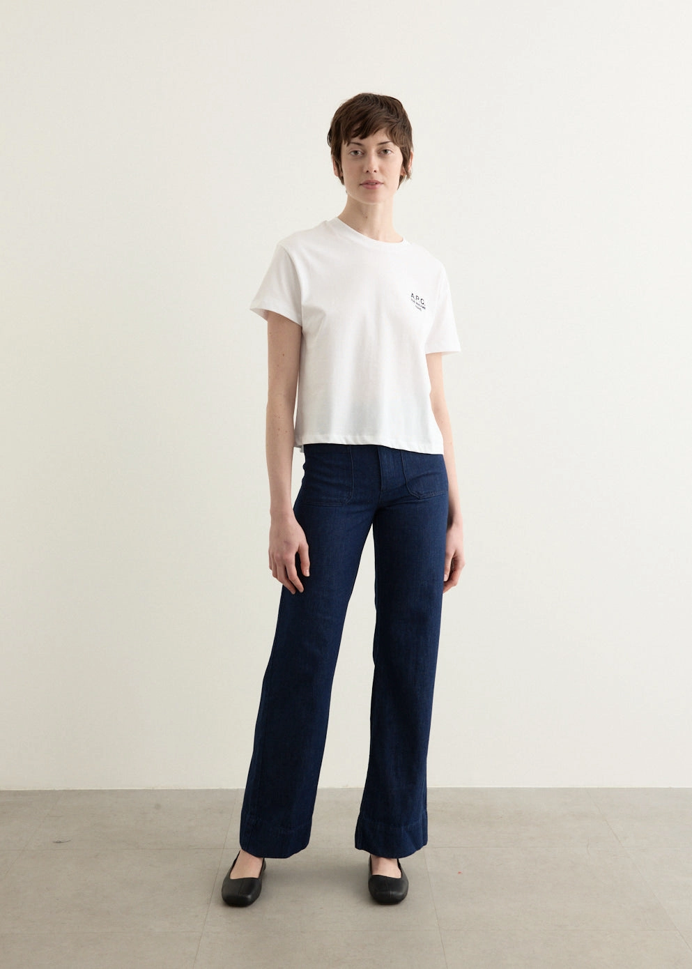 Emilie Jeans Trend Setter Sunny Vibes Travel Outfit Street Fashion Creative Look