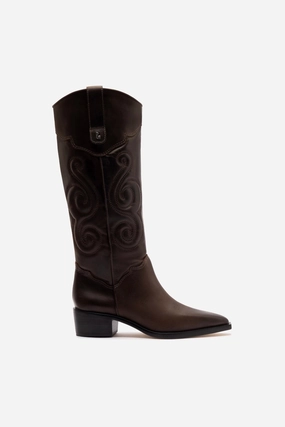 Insulated Night Travel Pure Joy Paloma Boot In Brown Shadow Leather
