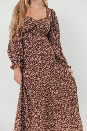 Erin Floral Maxi Dress in Mocha Chic Look