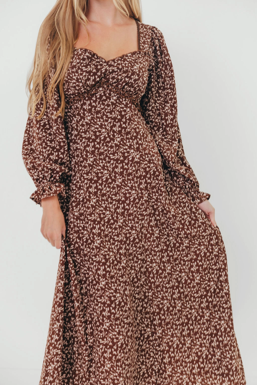 Erin Floral Maxi Dress in Mocha Chic Look