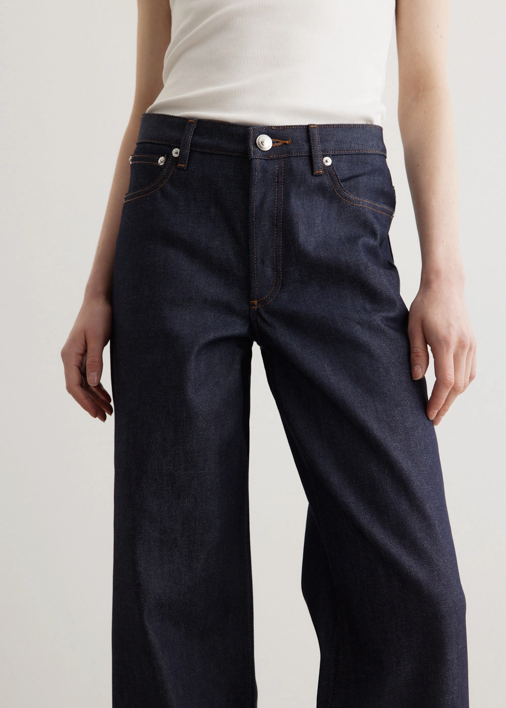 Elisabeth Jeans Articulated Knee Shape Stylish Casual