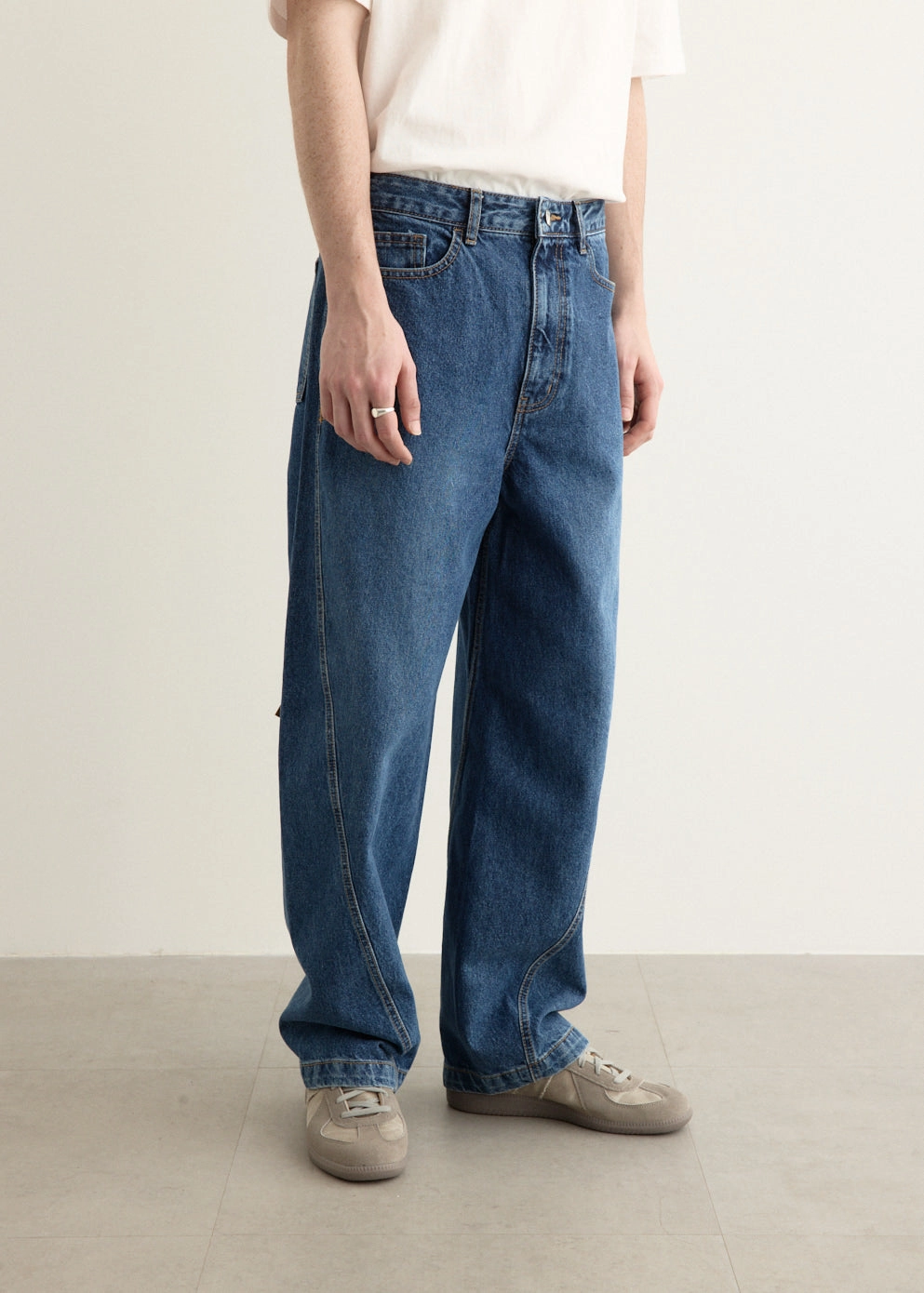 Daily Essential Bold Road Trip Significant Semi Oversized Jeans