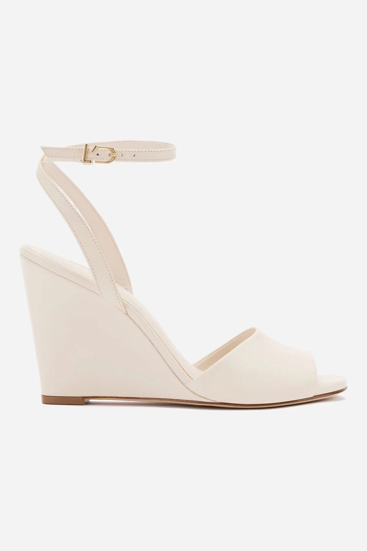 Yves Wedge In Ivory Leather Minimal Weight Quick Outing