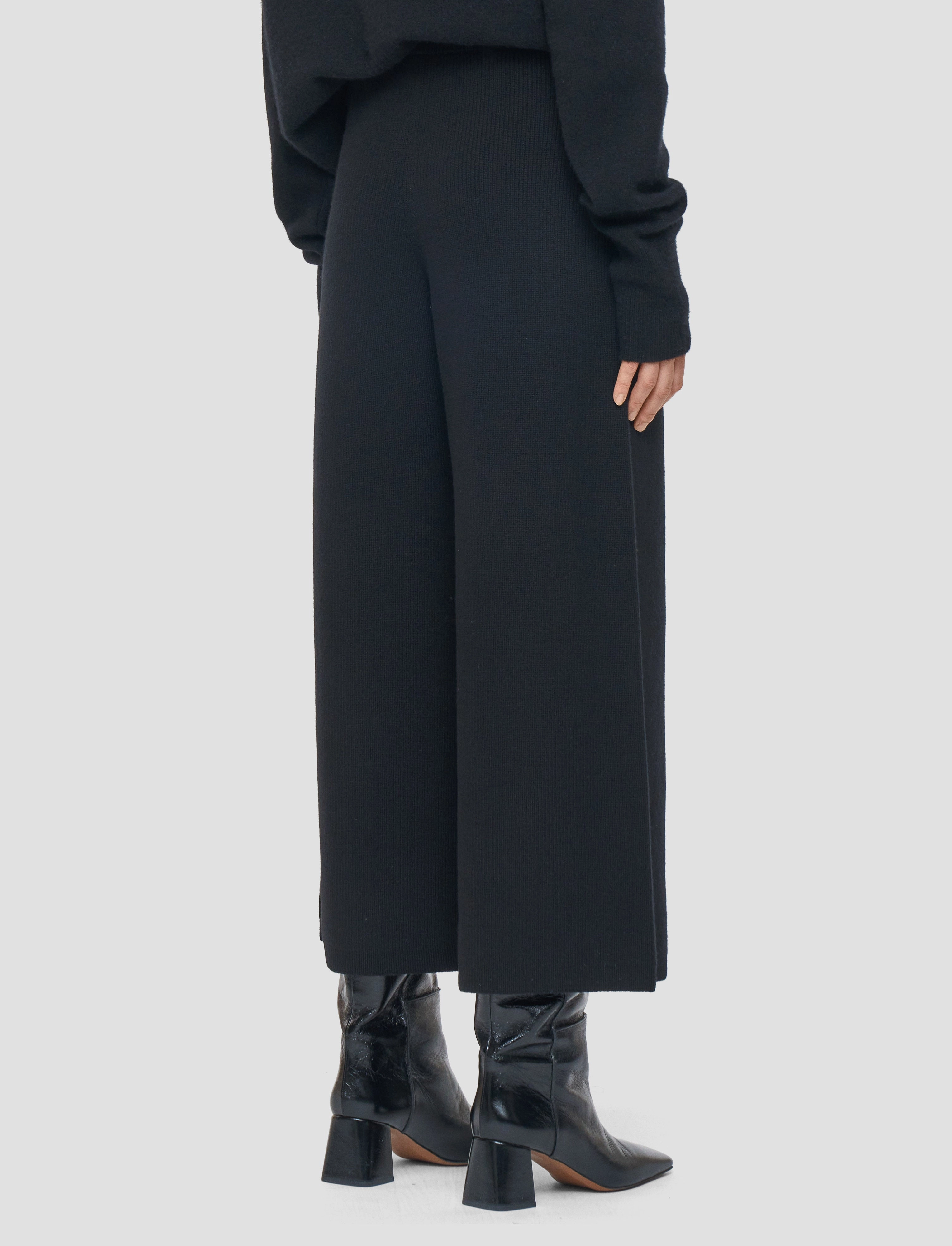 Non Restrictive Colorfast Dyed Knit Soft Wool Culottes
