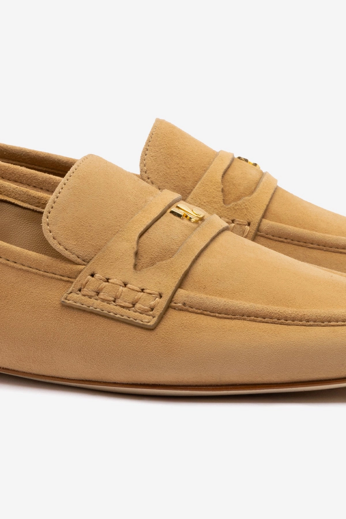 Guard Walk Suki Flat Loafer In Peanut Suede