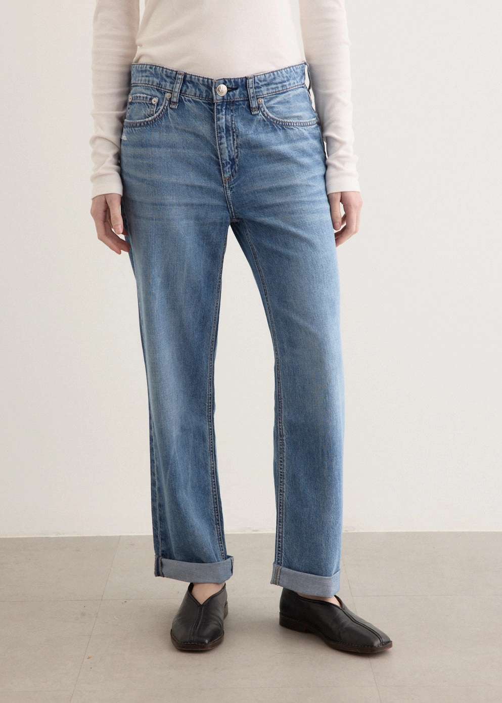 Neutral Daily Wear Adult Fashion Unisex Attire Featherweight Baggy Dre Boyfriend Jeans