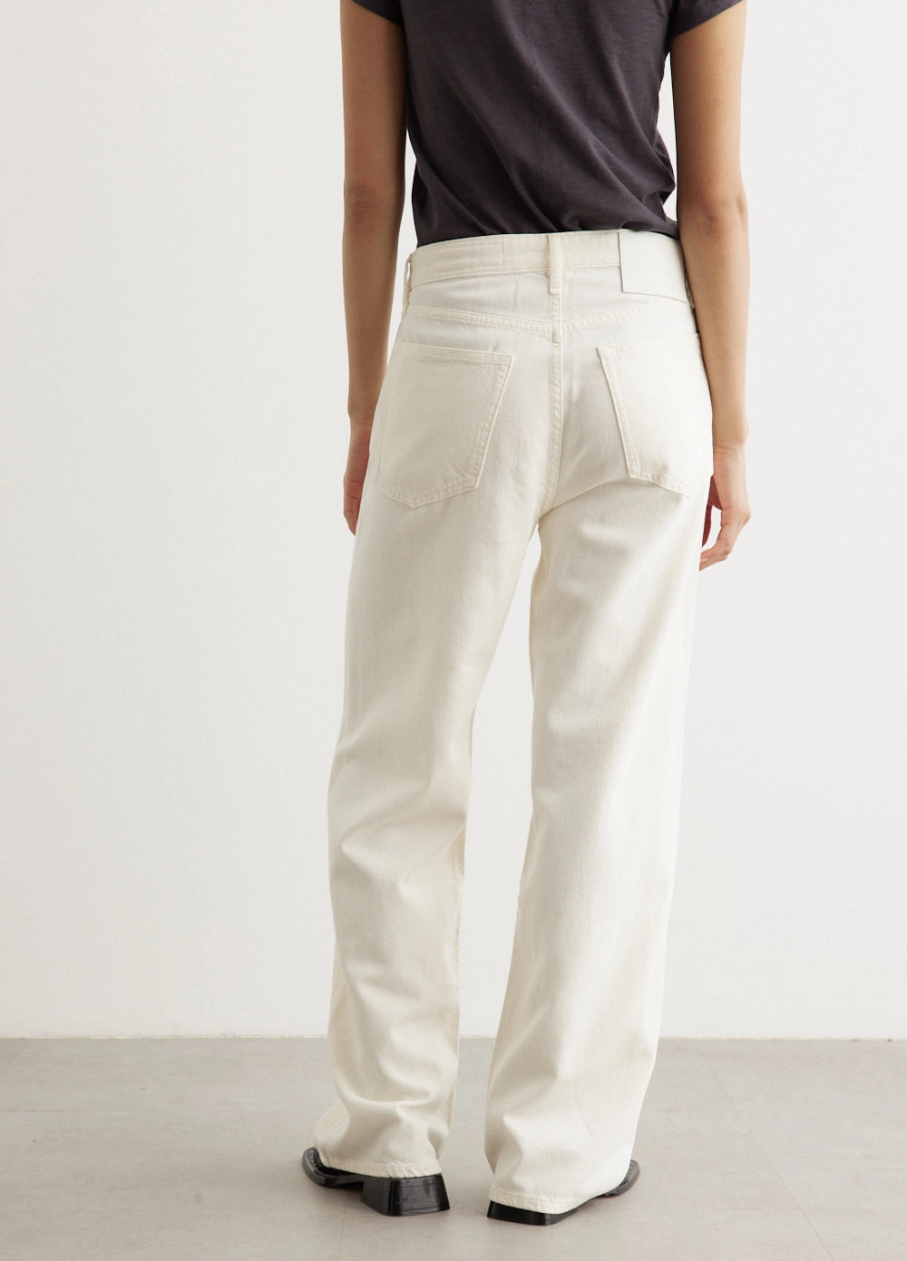 Featherweight Logan Jeans Mid Rise Fit