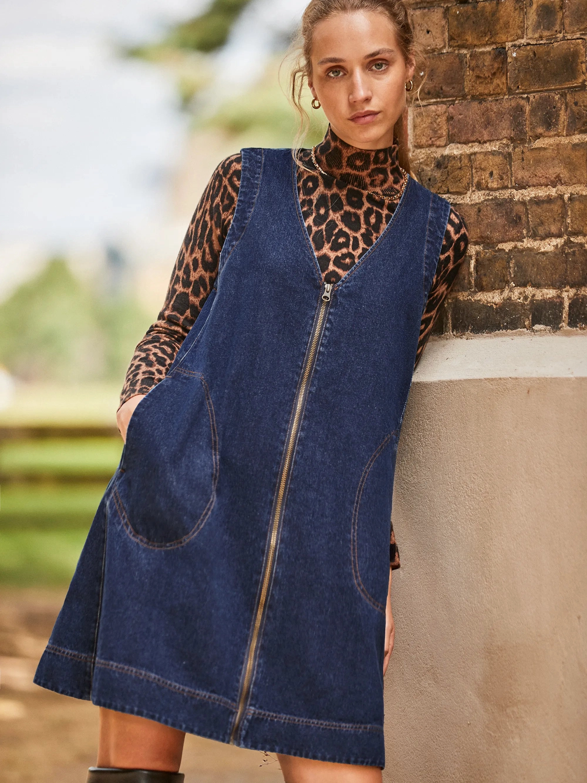 Zip-Front Denim Mini Dress Modern Layering Anti-bacterial