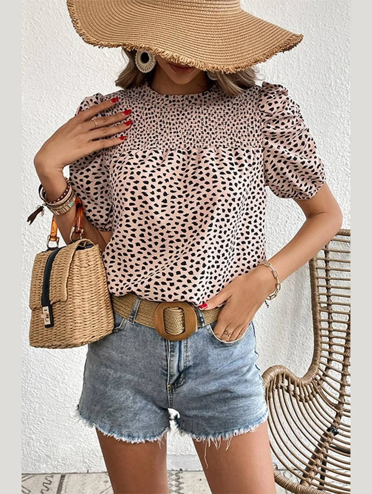 Chic and Cozy LEOPARD PRINTING SHORT PUFF SLEEVE WOMEN T SHIRT