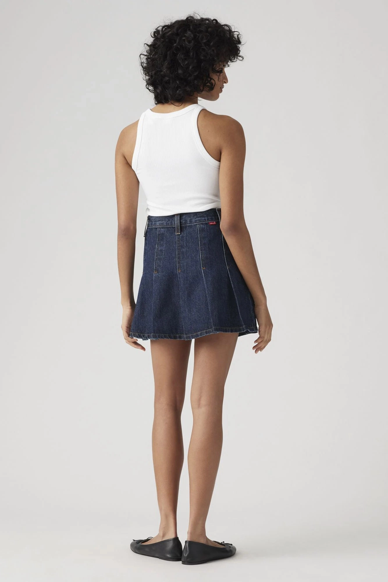 Minimal Comfort Pleated Mini Skirt