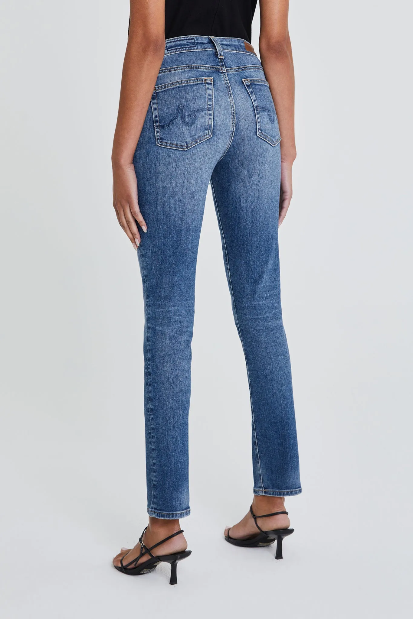 Mari High-Rise Slim Straight Always Fits Couple Look Lightweight