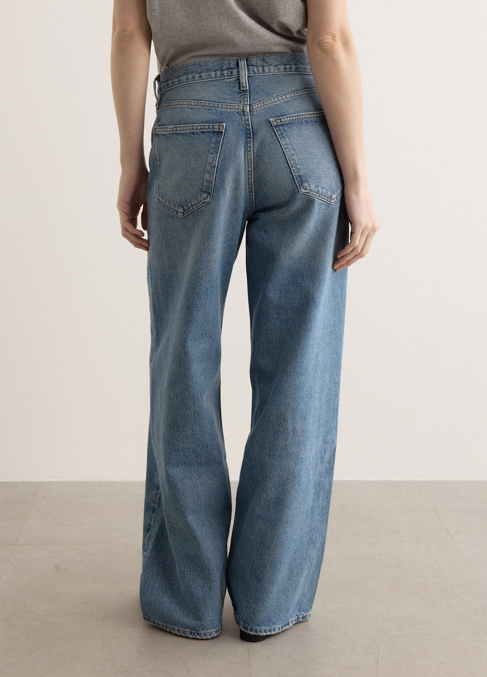 Low Slung Baggy Jeans Modern Youth Style Party Look