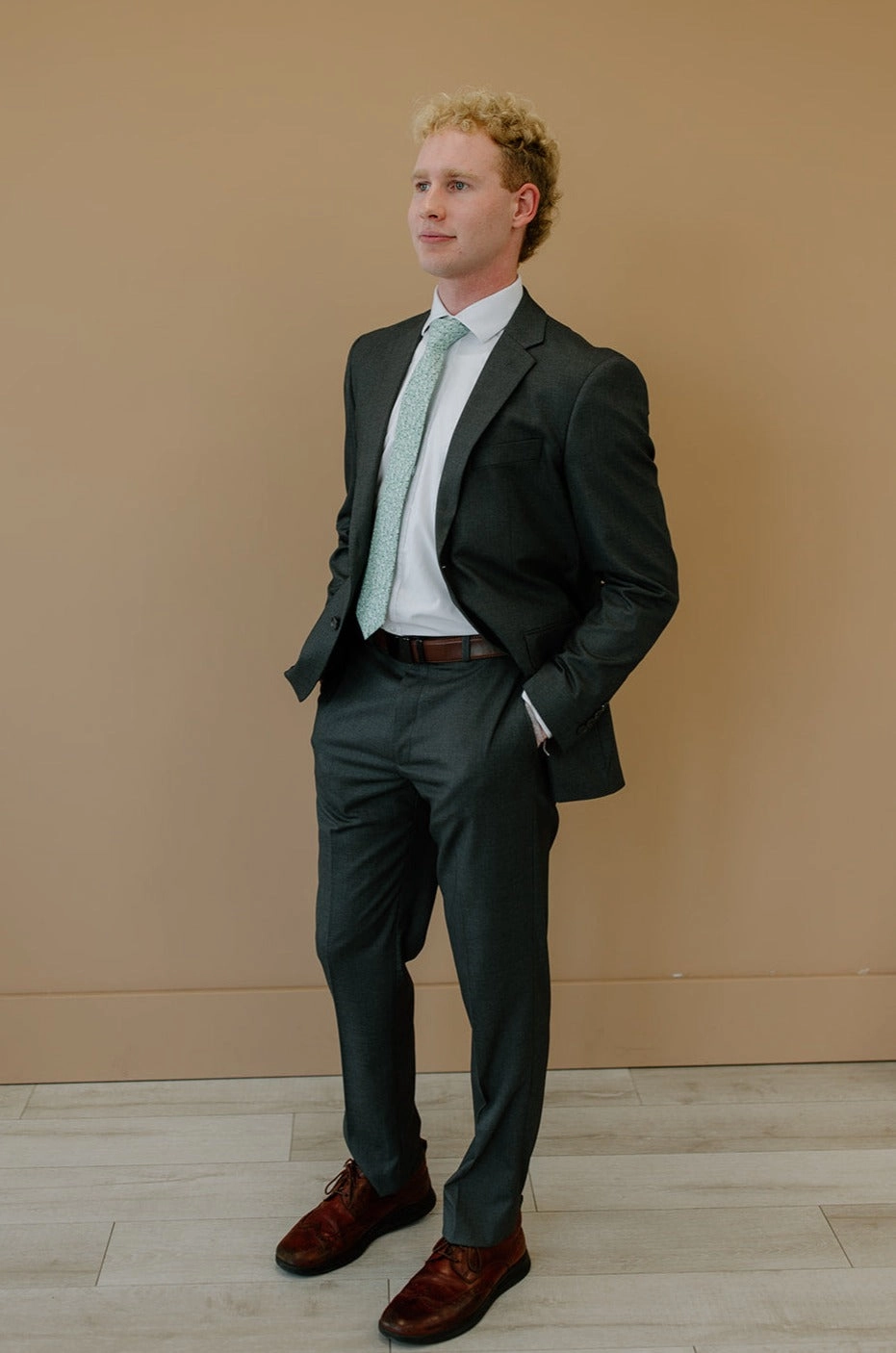 Legacy Suit Charcoal Sleek Comfort