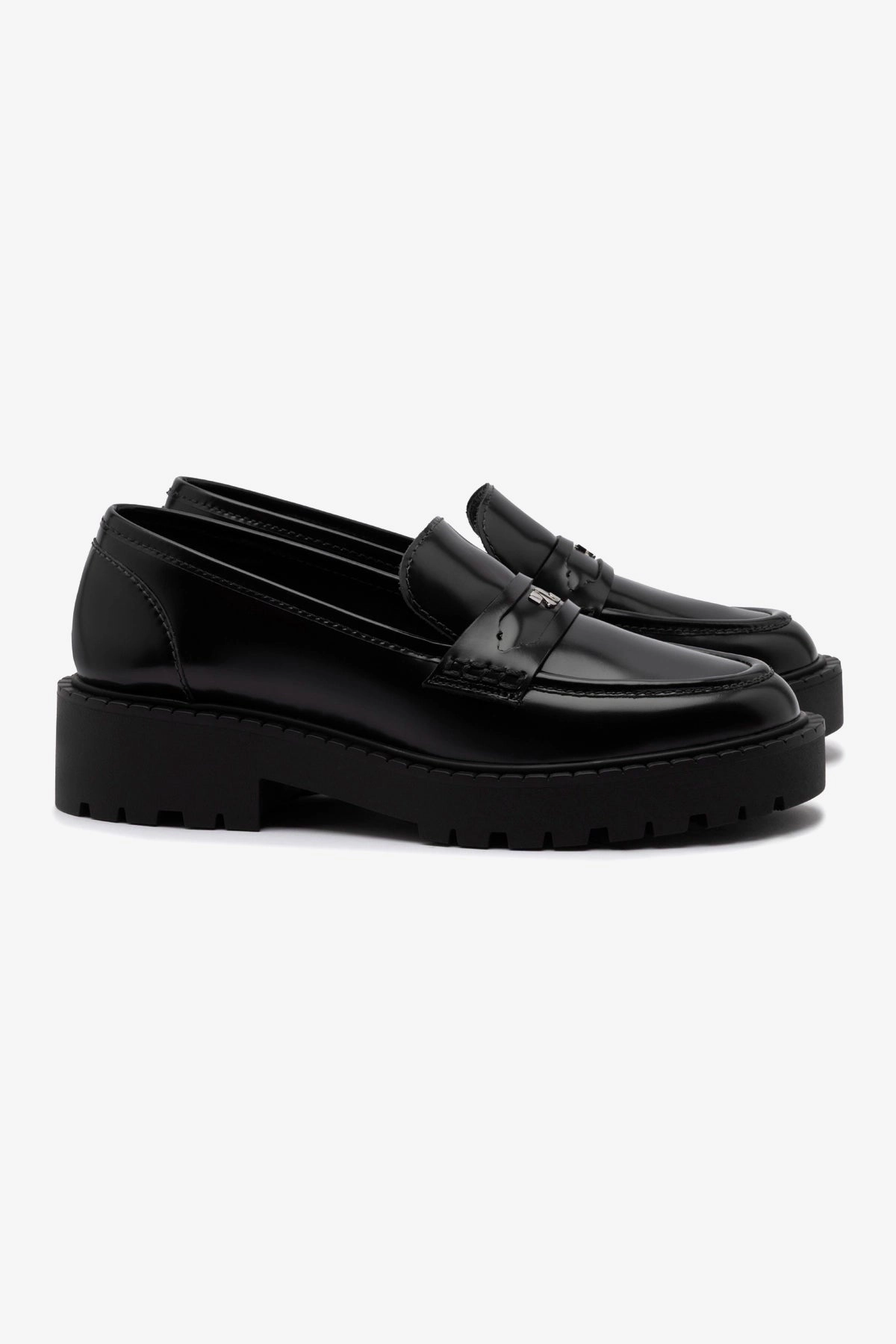 Suki Lugsole Loafer In Black Box Leather Walk Smooth