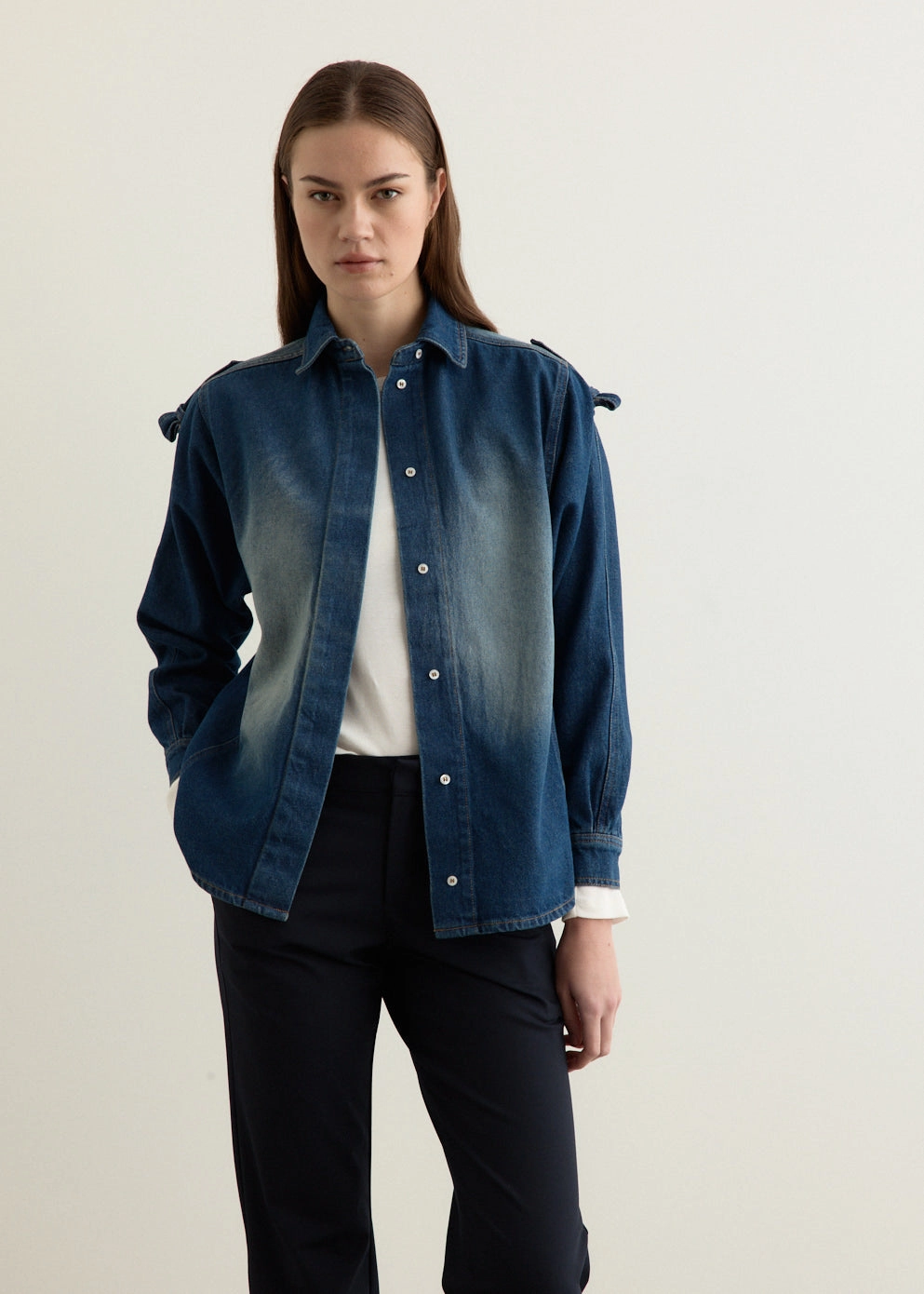 Flexible Knee Panels Ruffle Shirt