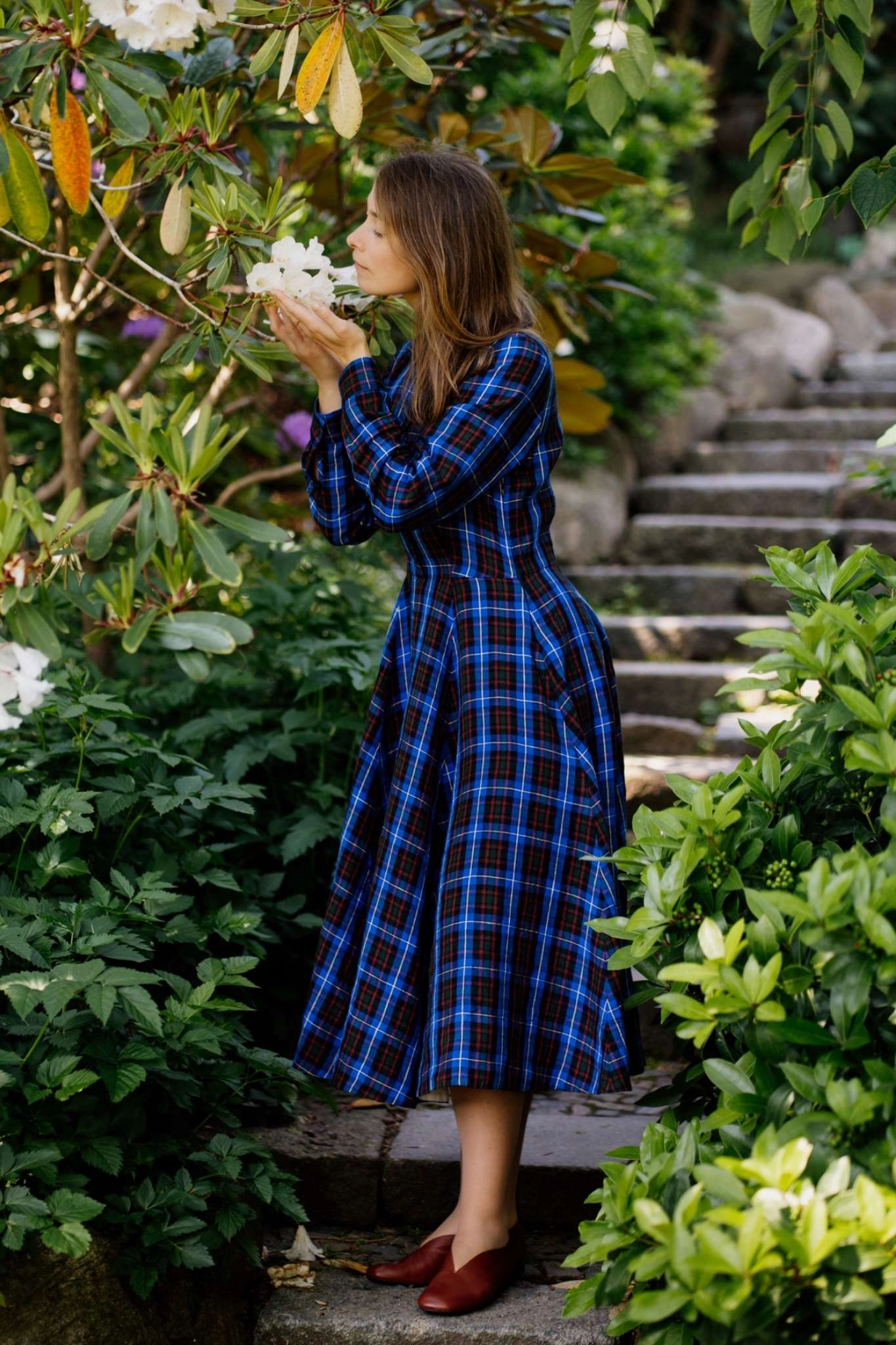 Frida ?C Linen Dress with Shirt Collar Chill Detail