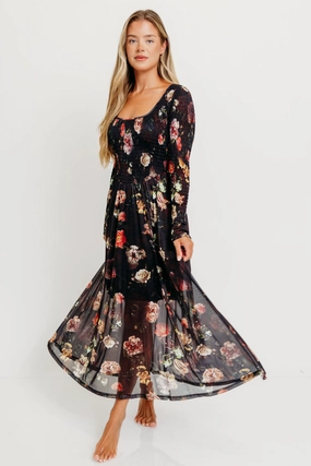 vacation look spring outfit Harriet Maxi Dress in Black