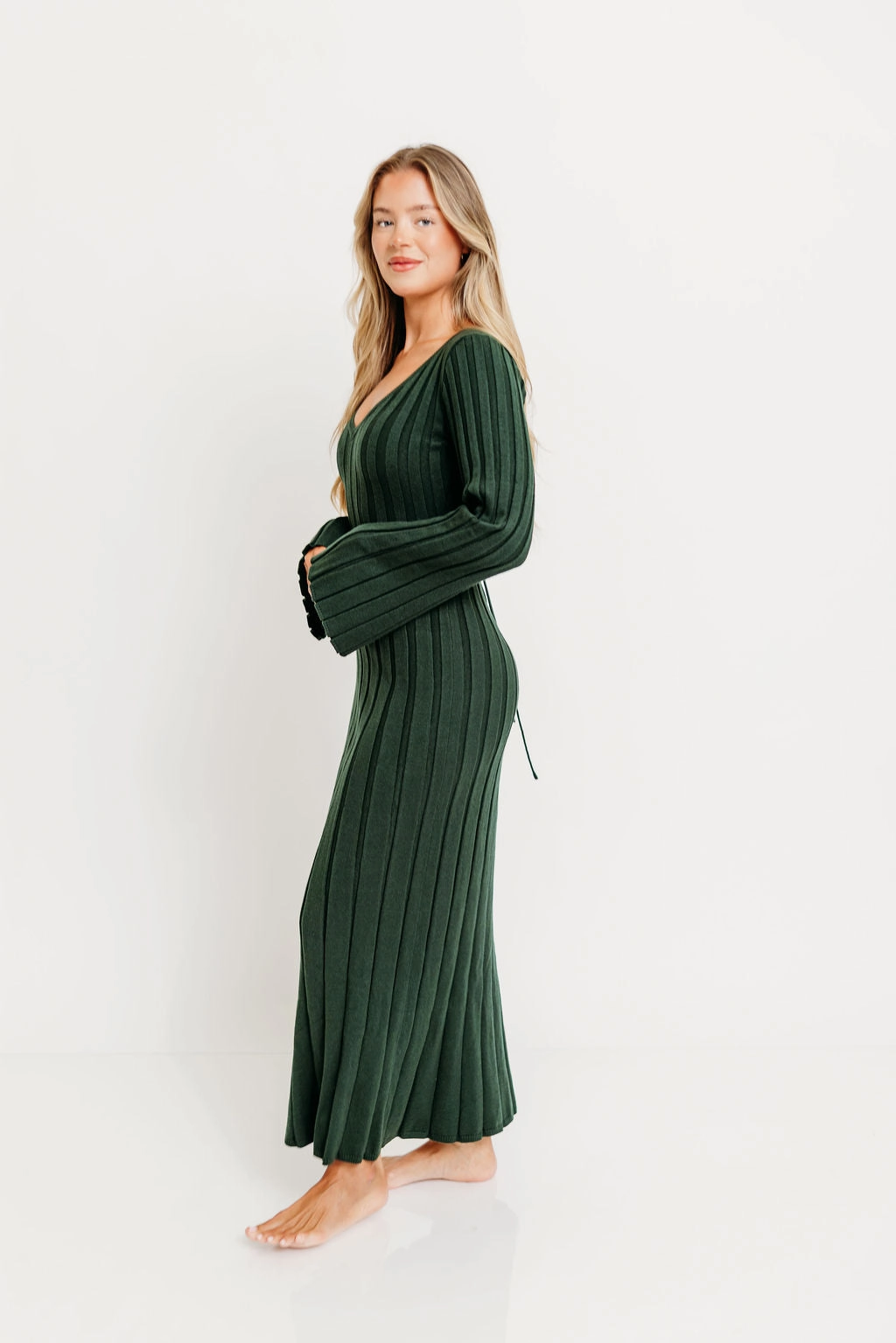 Hearth V-Neck Maxi Dress in Evergreen - Bump Friendly Luxe Fabric