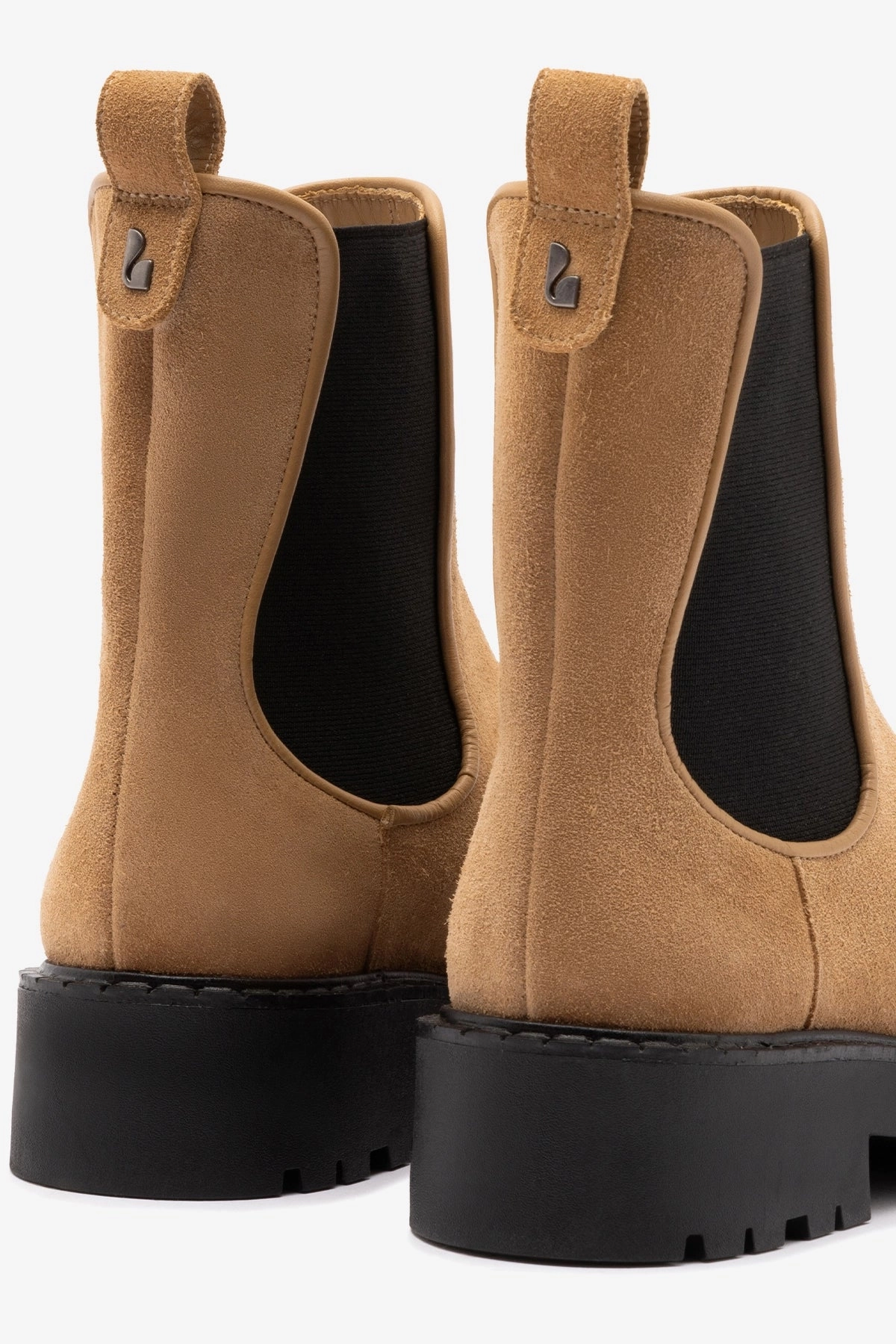 Padded Interior Cold Climate Sancha Boot In Peanut Suede