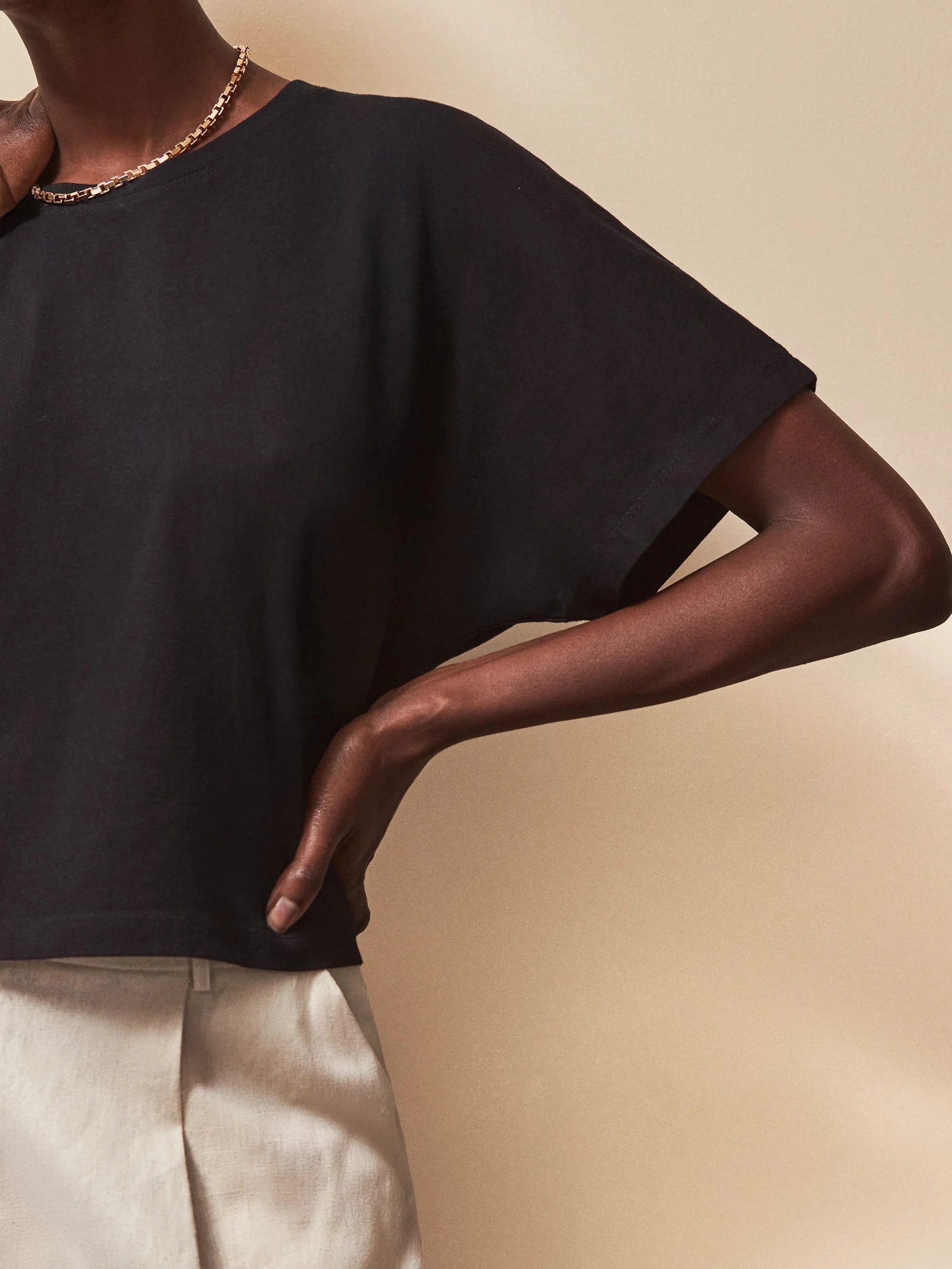 Black Ultimate Pure Cotton Cropped Tee No Iron Fabric