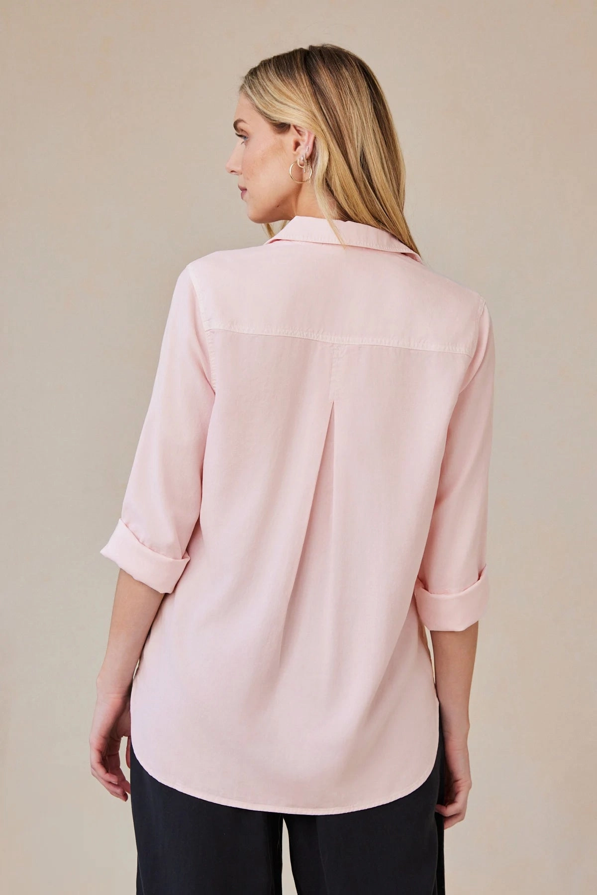 Comfort Cushion Neckline Shirt Tail Button Down