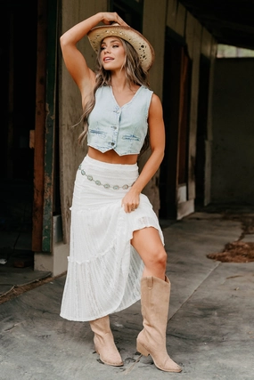 Weekend Getaway Trend Setter Balanced Look Strut Your Stuff Denim Vest (Light)