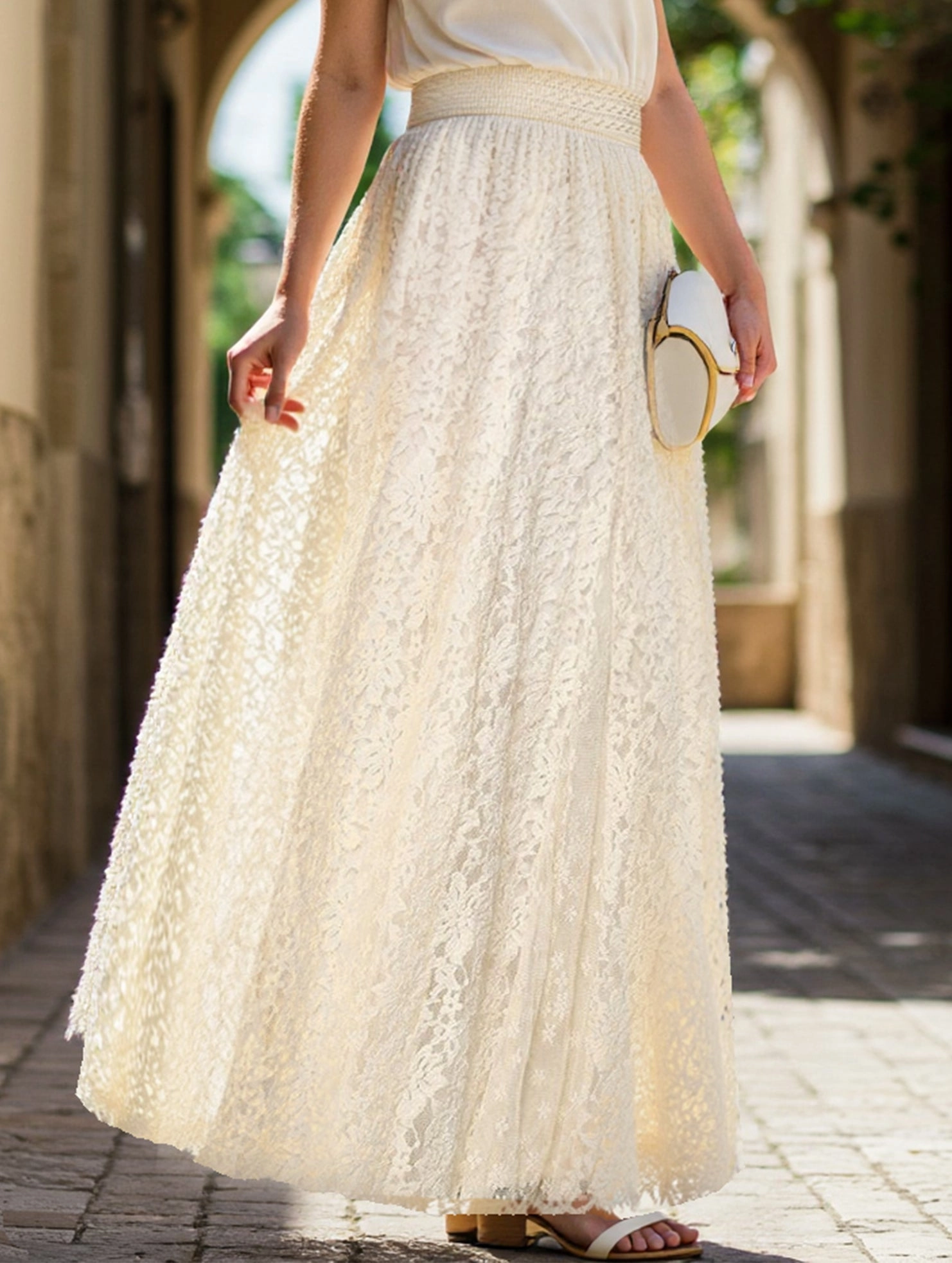 Chill Design High-waisted hollow lace skirt