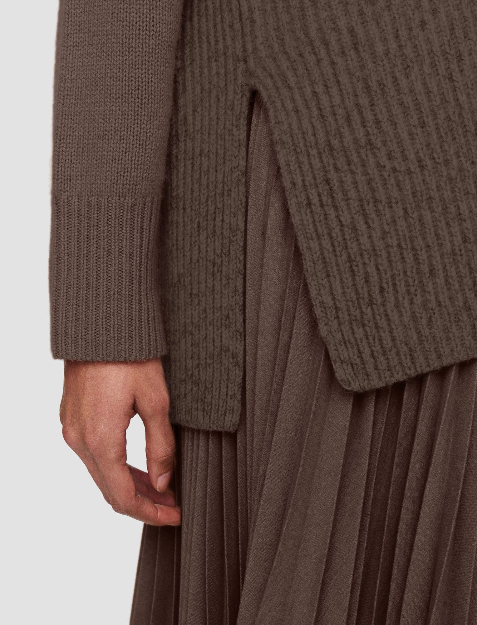 Hypoallergenic Fiber EcoFriendly Dye Luxe Cashmere Vest