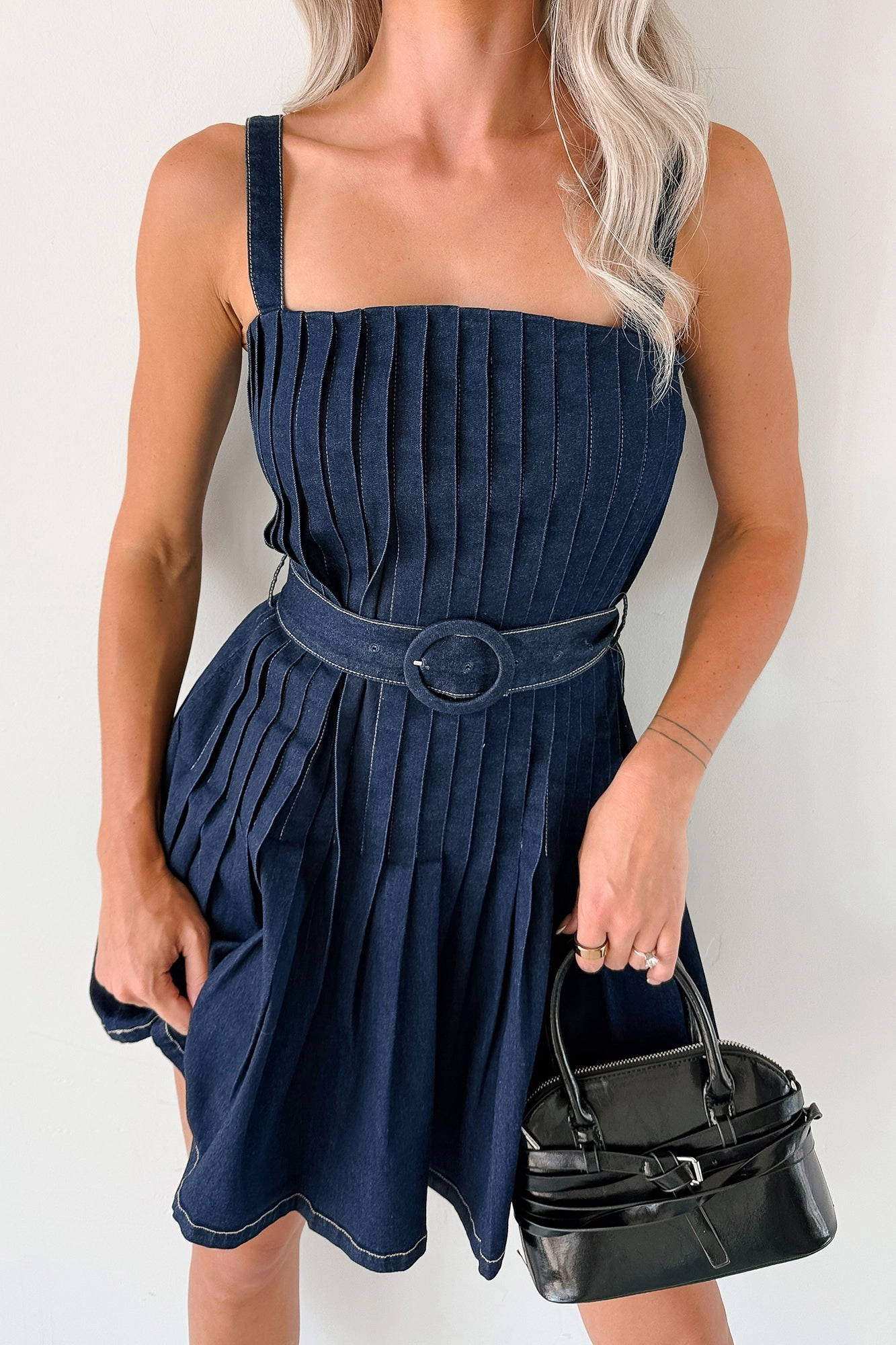 Trend Setter Road Trip Casual High Durability Thread Hustle In Heels Pleated Sleeveless Mini Dress (Denim)