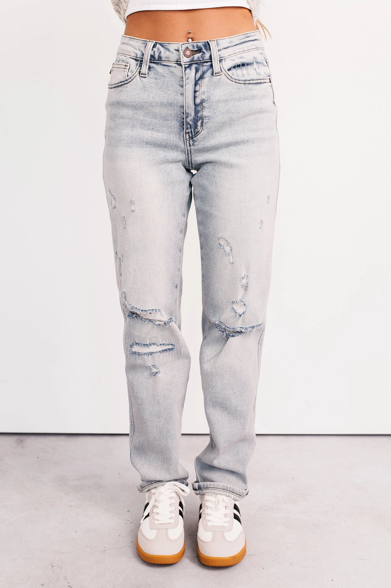 Lifestyle Choice Basic Style Meadow Mid Rise Judy Blue Boyfriend Jeans (Light)