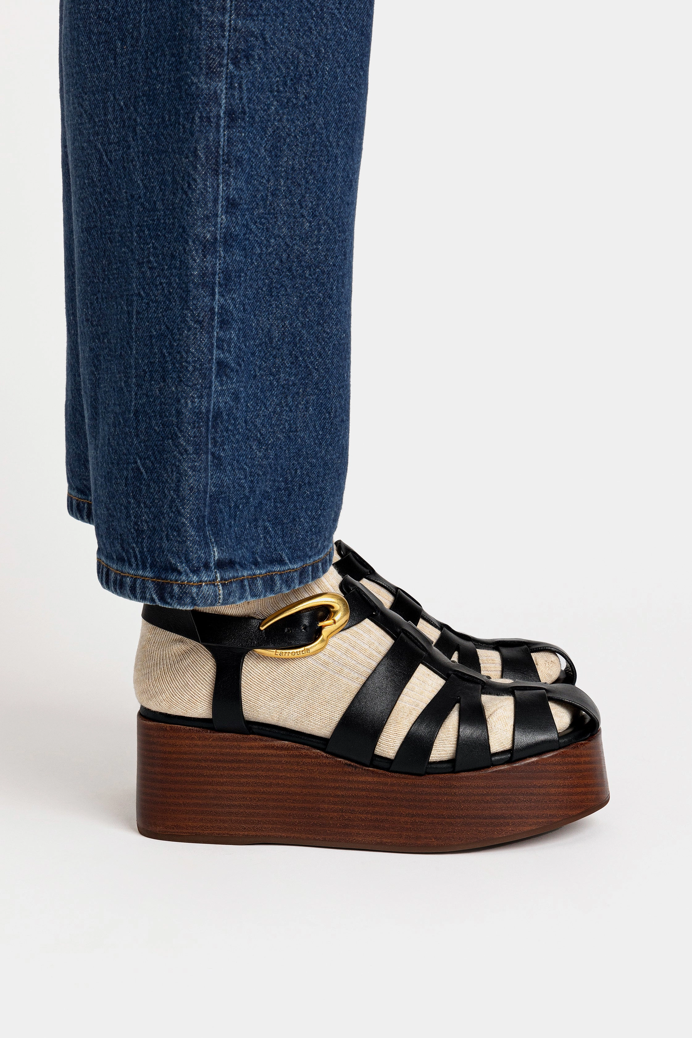 Stevie Verona Flatform Sandal In Black Leather Velcro straps Sporty Style