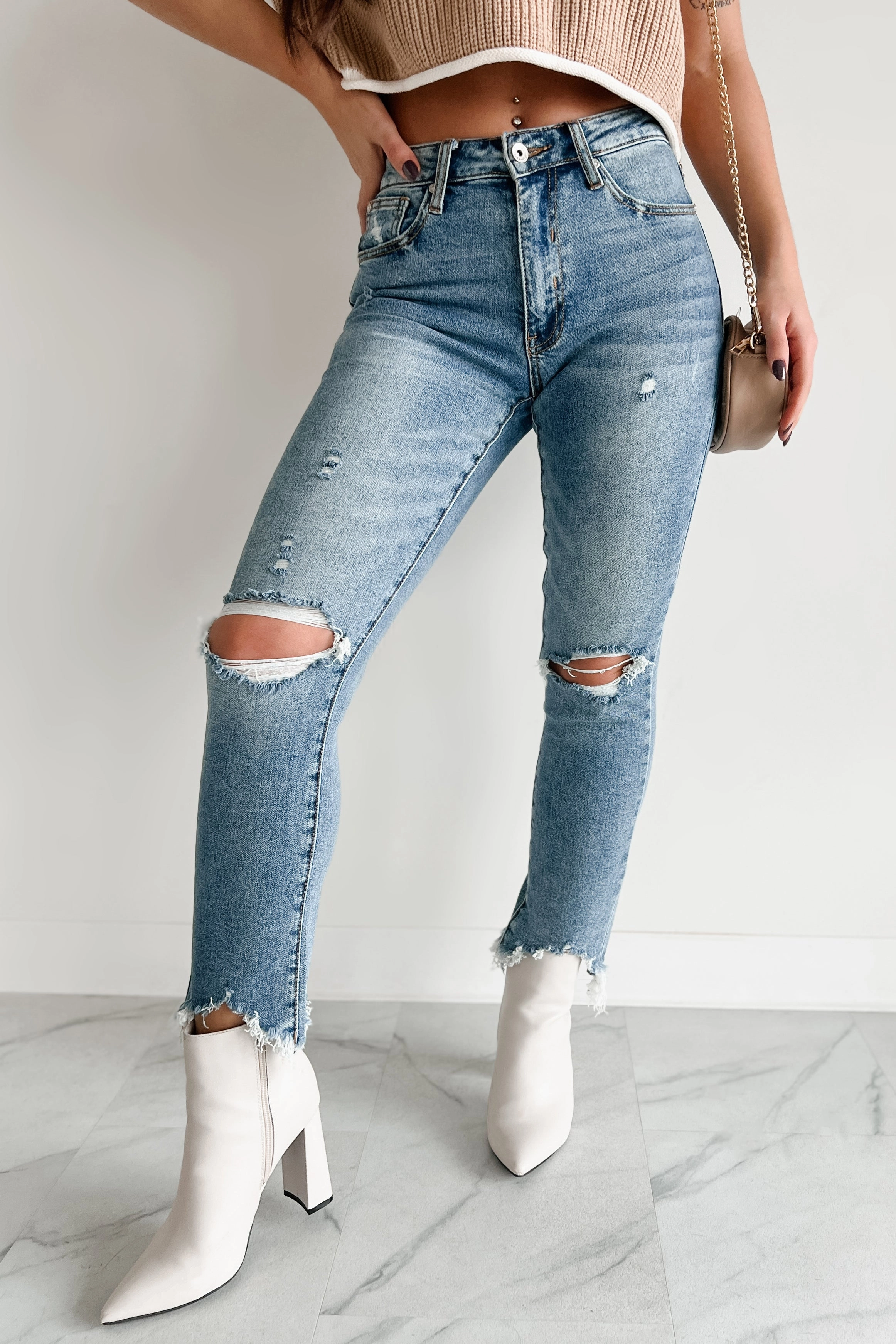 Breathable fabric technology Durable Hardware Tallie Mid Rise Distressed Slim Straight Special A Jeans (Medium Light)
