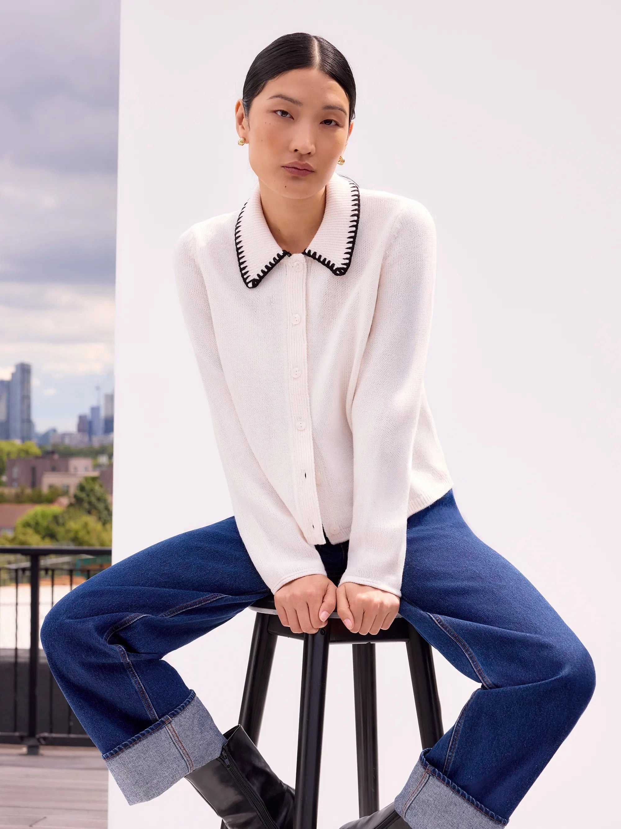 SweatGuard Lining Ivory Contrast-Stitch Collared Cardigan with Wool