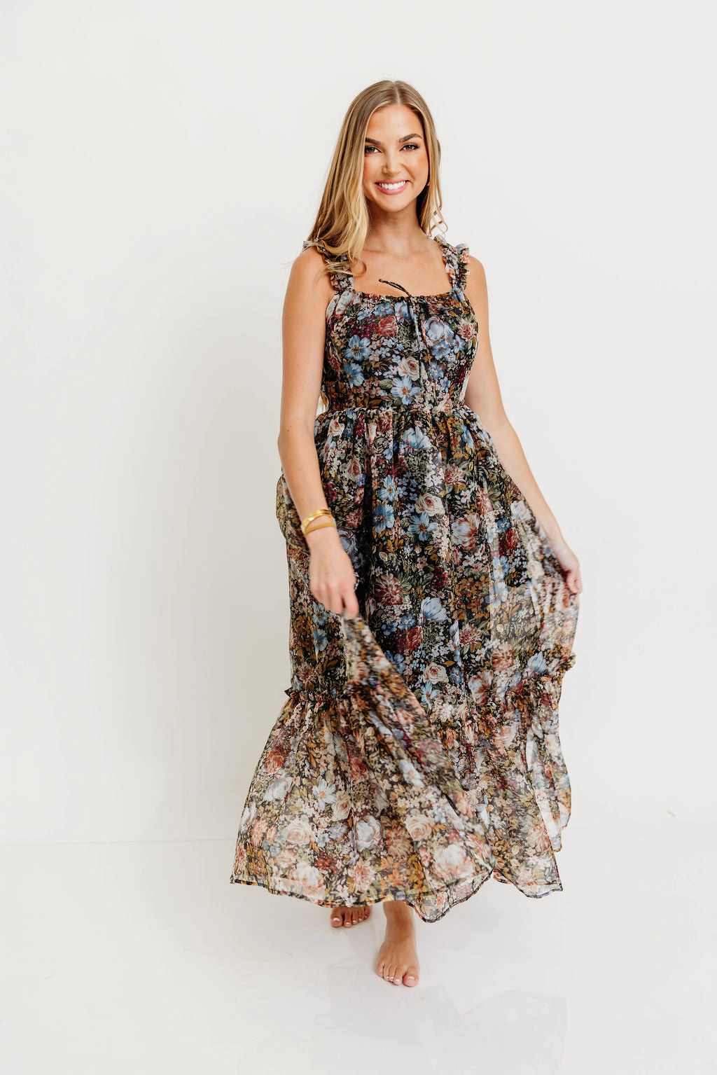 Light Fit Jiana Maxi Dress in Black