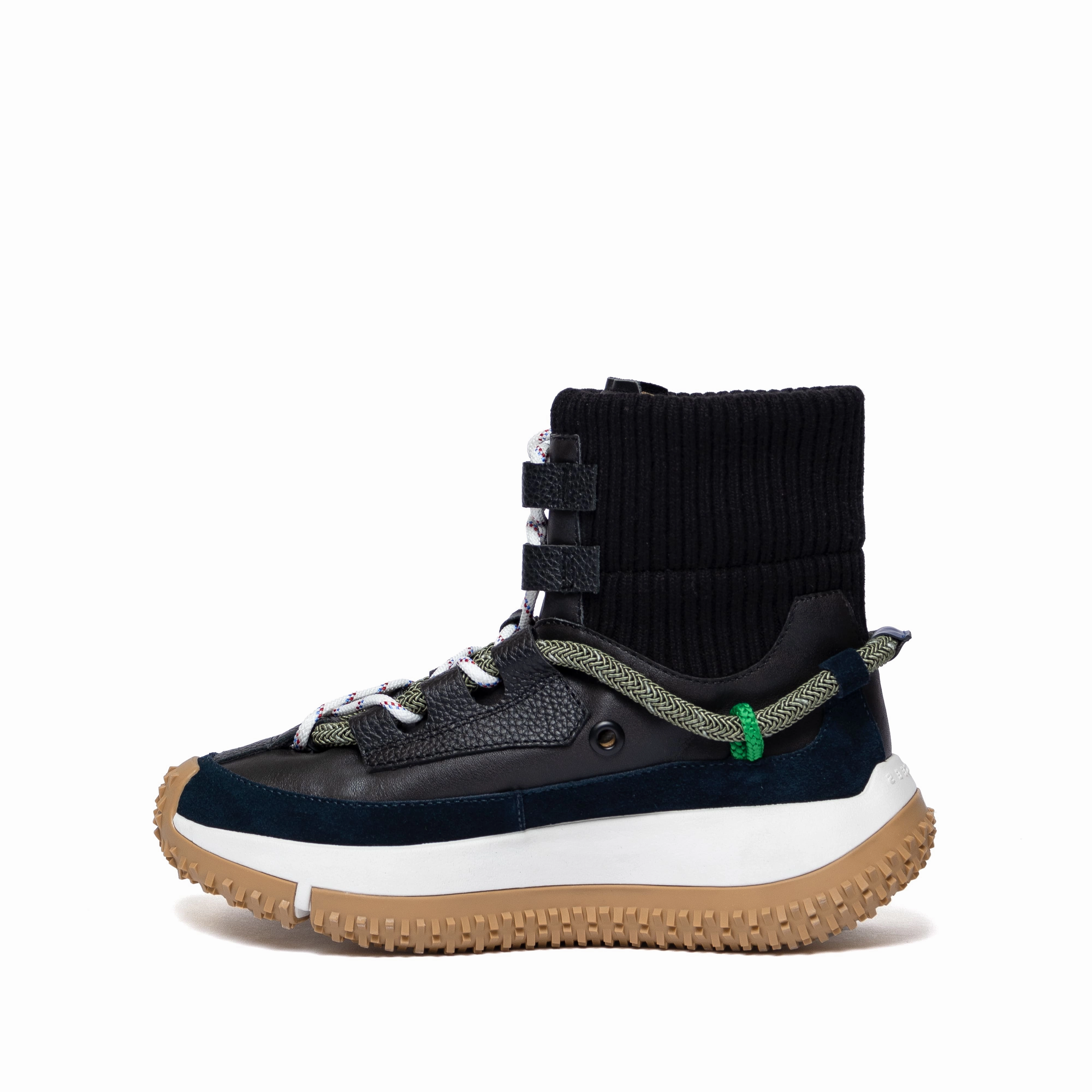 KAPOK LAVA BLACK Robust Build Mountain use