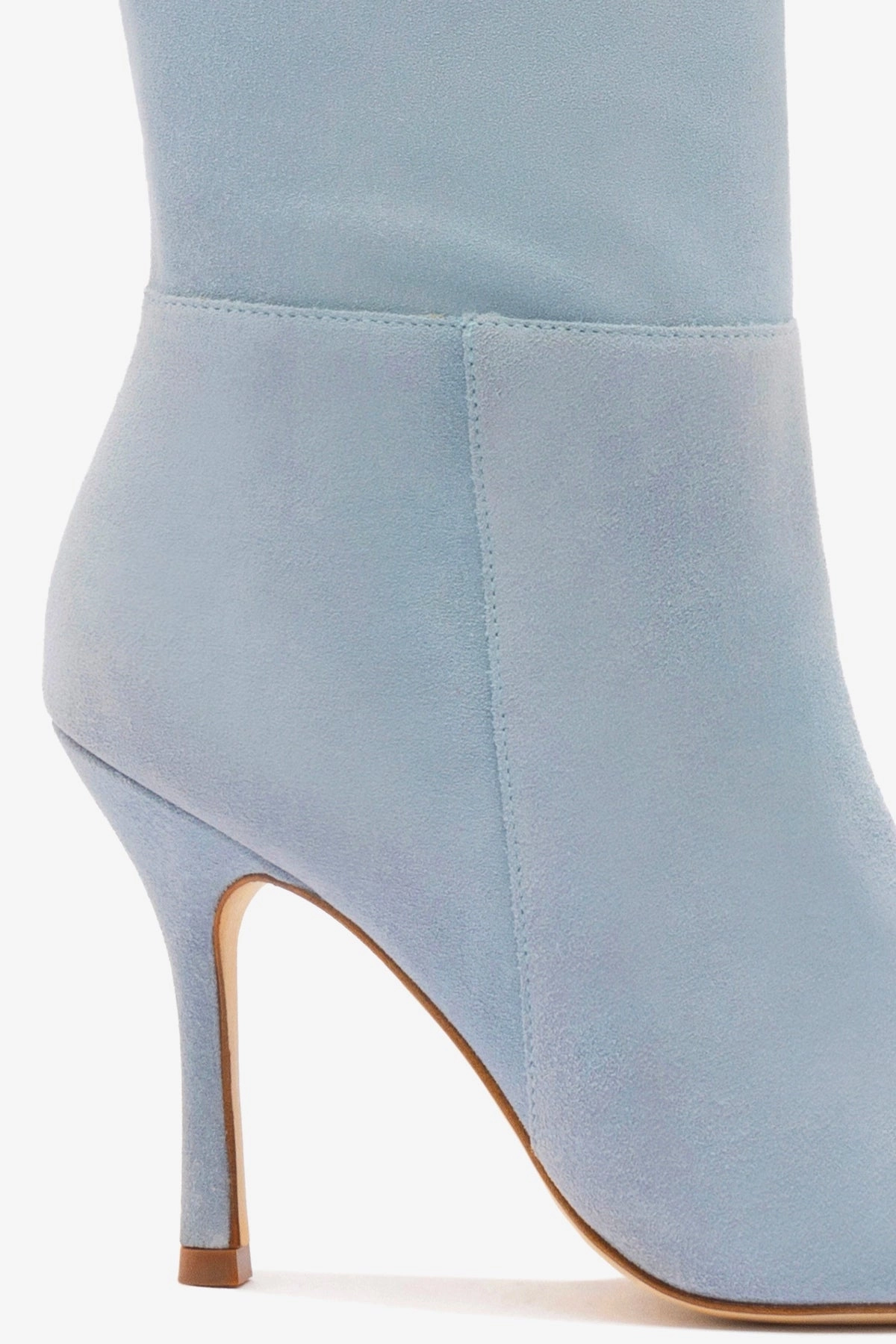 Kate Hi Boot In Light Blue Suede Feather Light Outdoor Trek