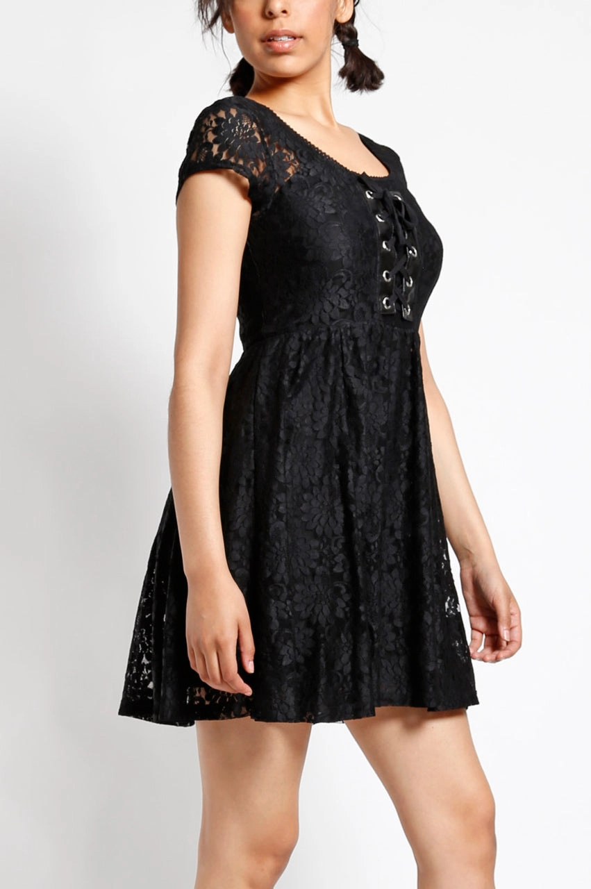 Simple yet chic gown Invisible-Zip Lace Doll Dress