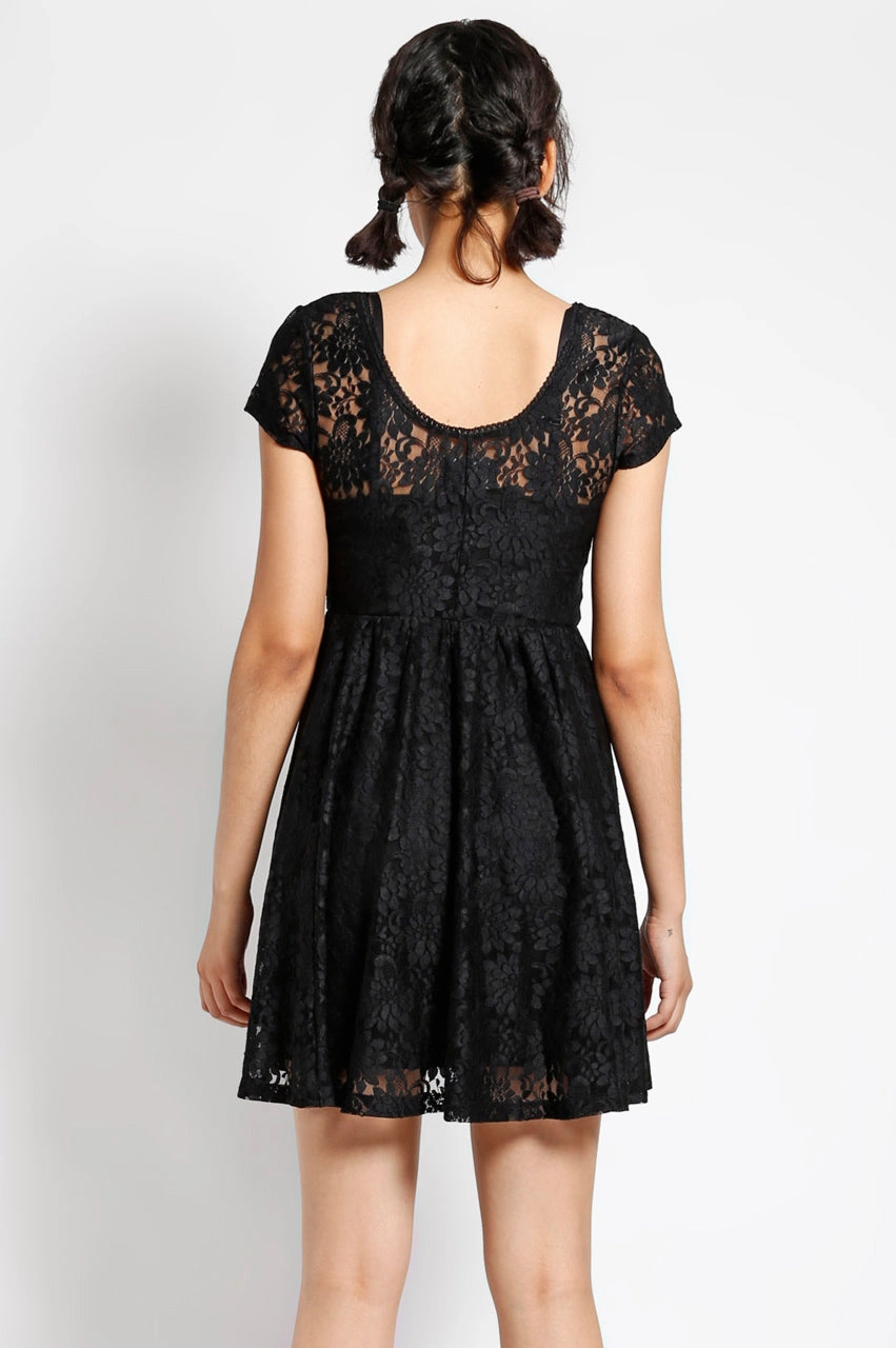 Lace Doll Dress Neutral Feel