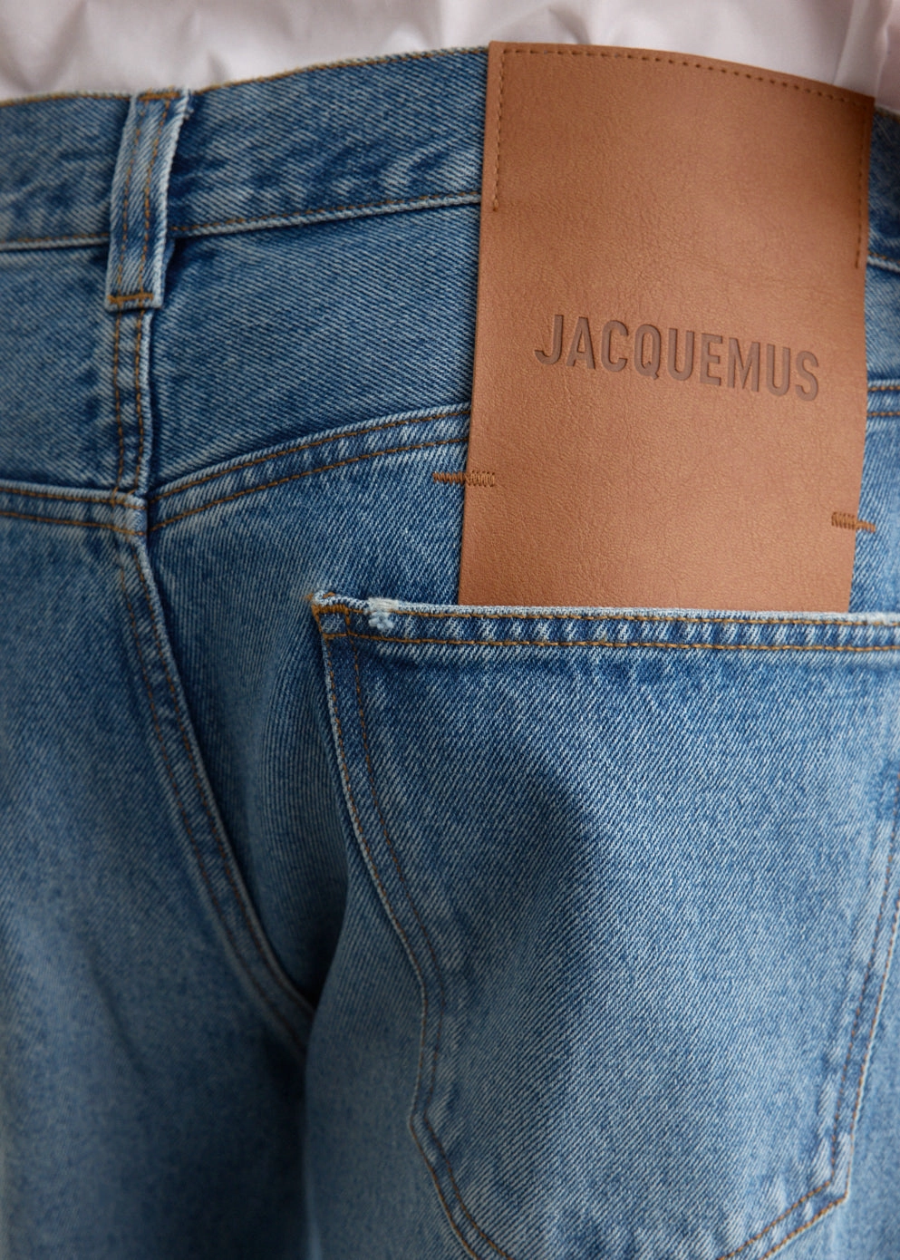 Le De Nimes Droit Neutral Lightweight