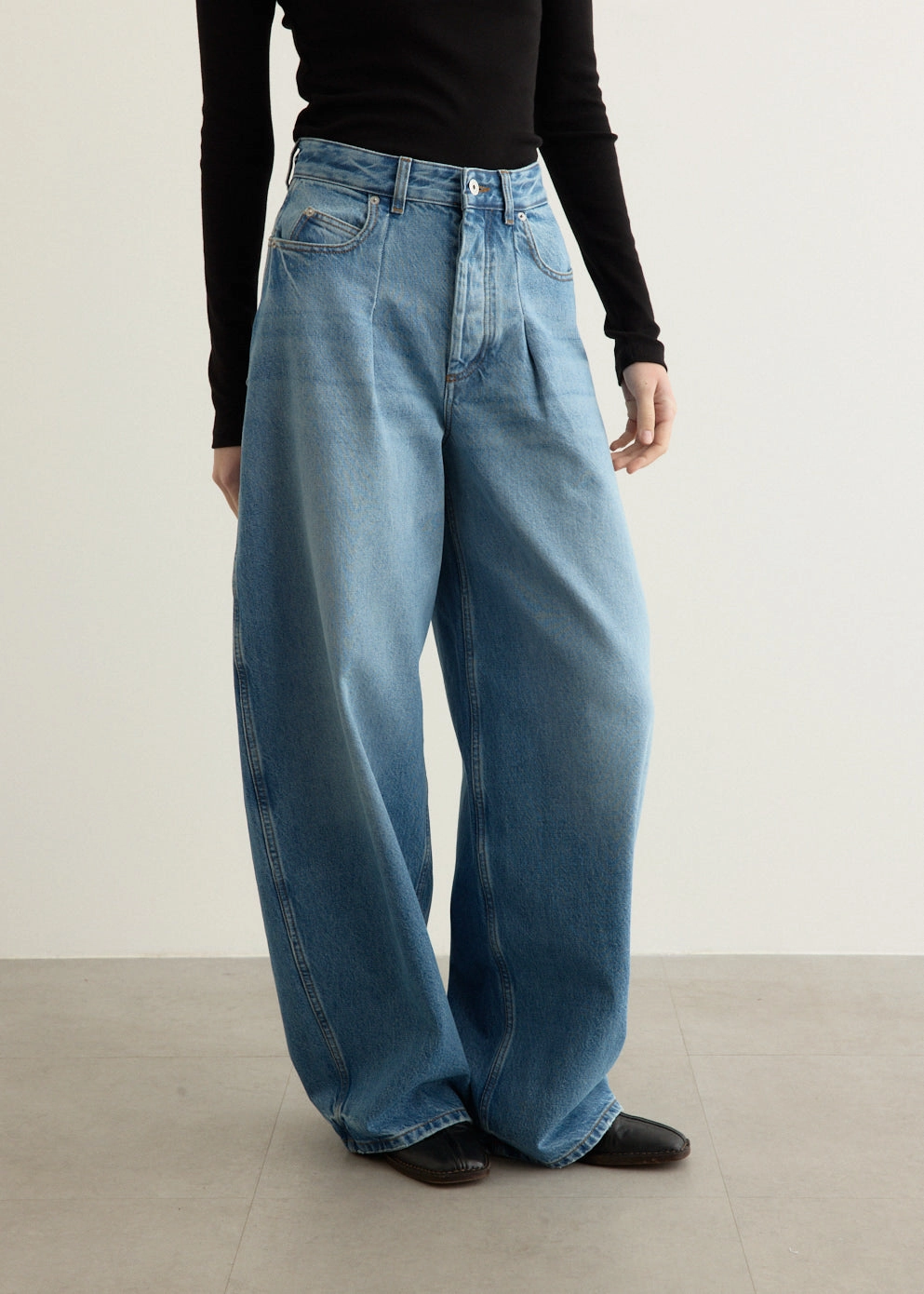 Le De-Nimes Ovalo Jeans Smooth Shape