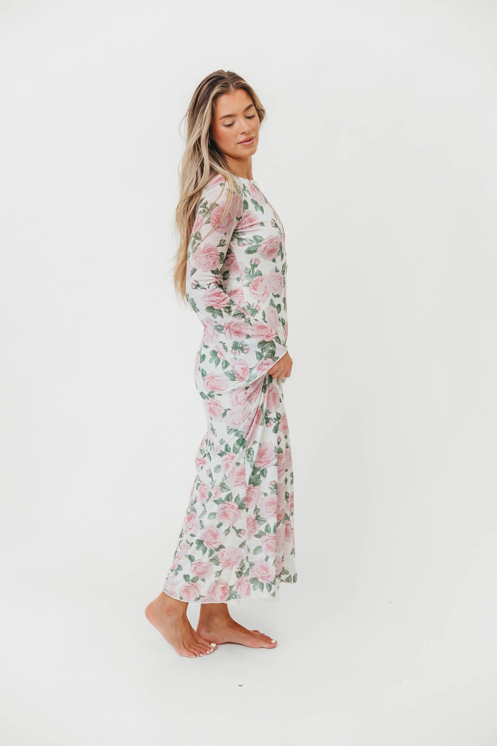 Leeland Floral Print Bell Sleeve Maxi Dress in Light Pink Flexible Comfort