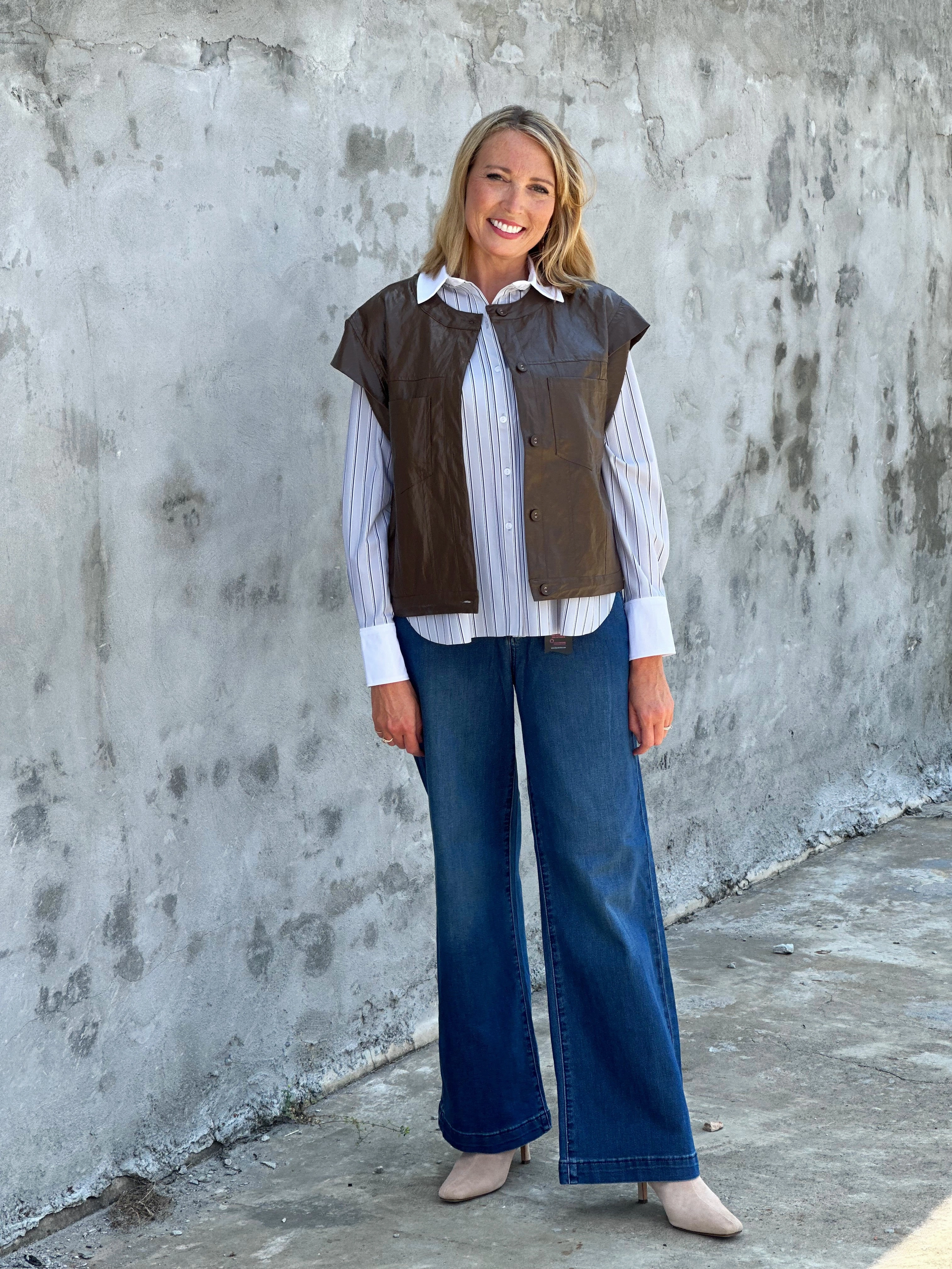 Jonnica Leather Vest in Brown Weather Adaptive Ventilation