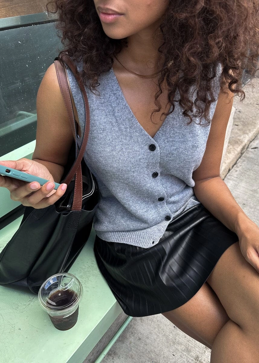 Isha Skirt - Black ErgonomicStitching