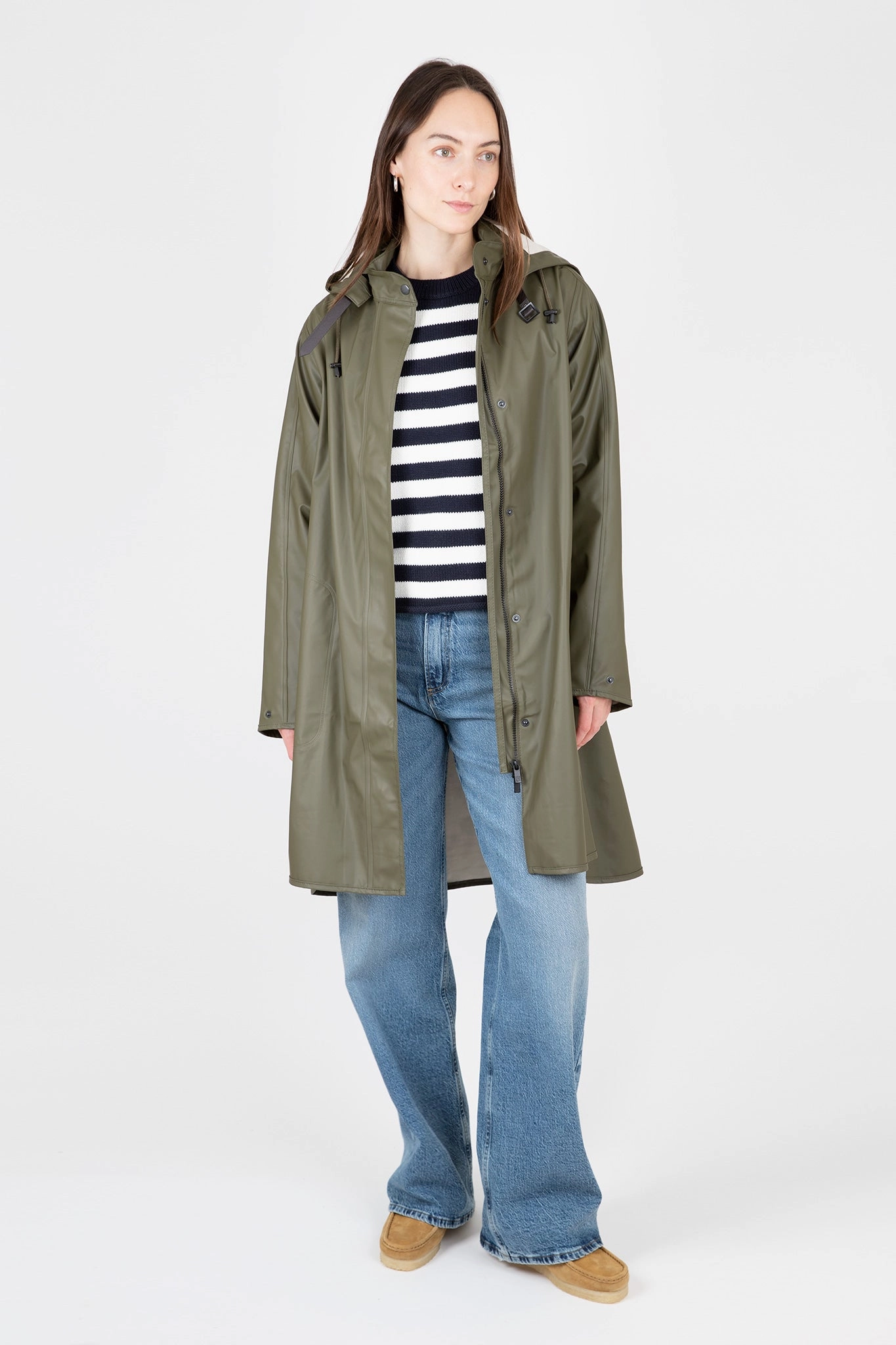 Raincoat suitable for extreme sports Hooded Storage Compartment