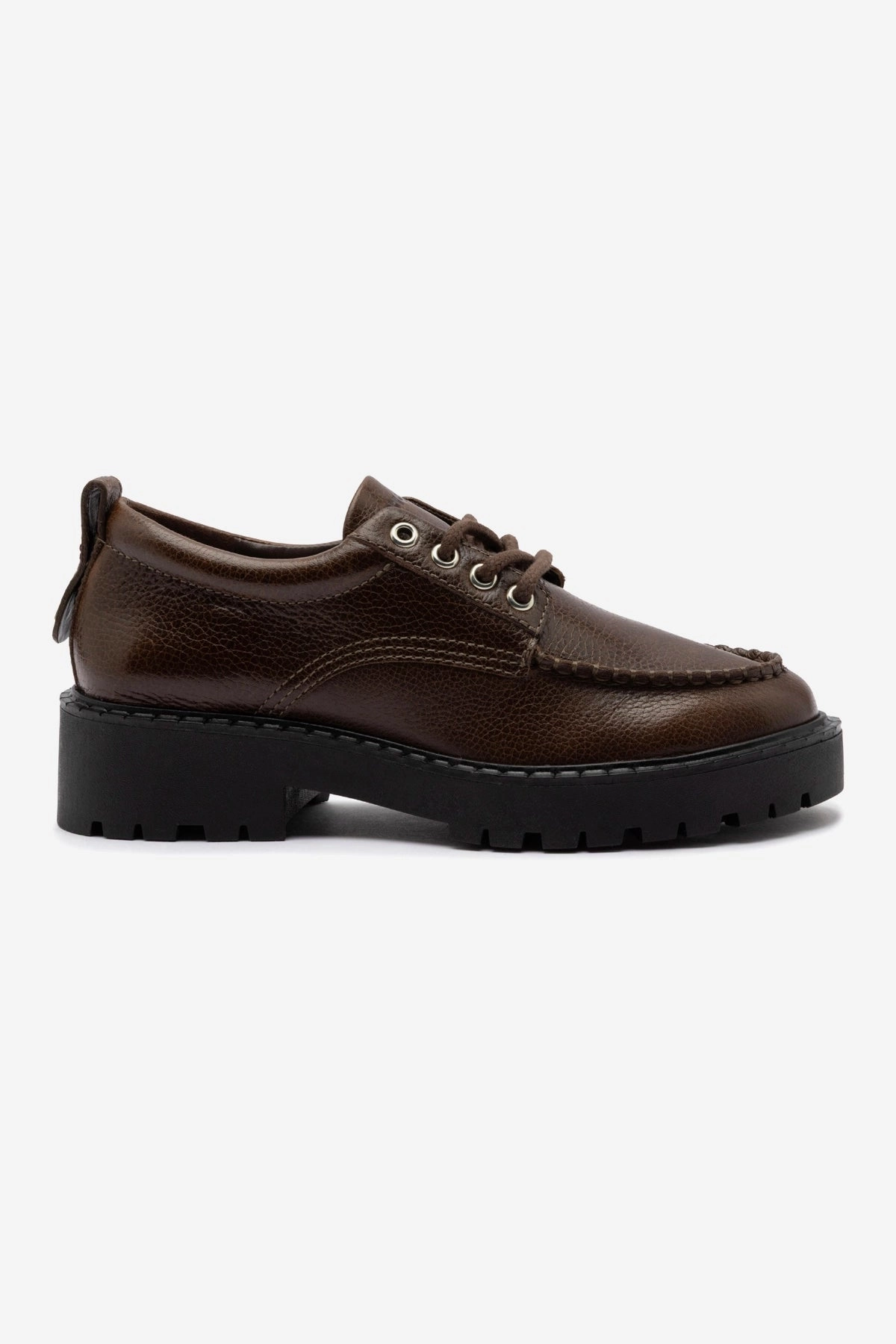 Easy To Clean Indoor Comfort London Lace Up Loafer In Brown Leather